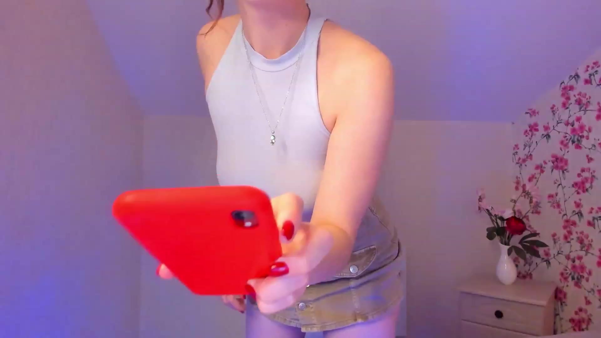Gallery image thumbnail from LexiDevis's myfreecams stream on, 11/22/2022, 19:14 image 19 of 20