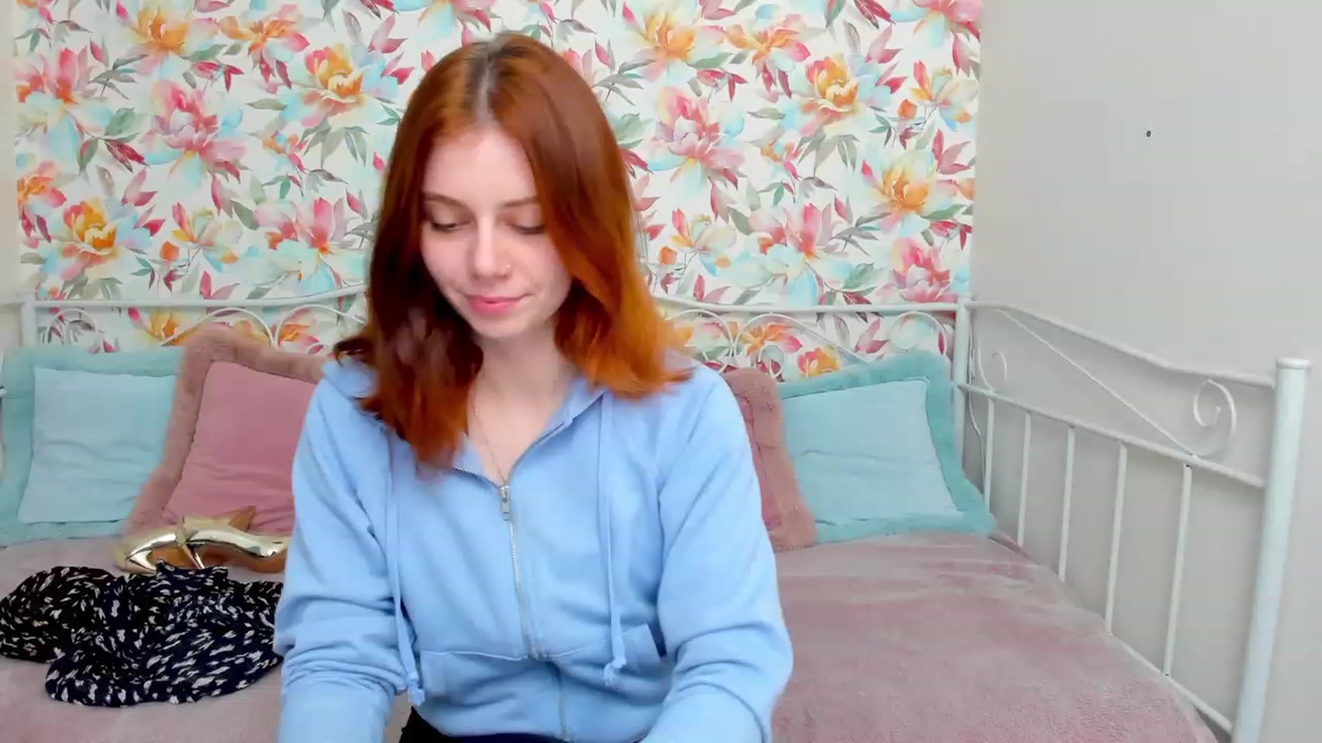 Gallery image thumbnail from LexiDevis's myfreecams stream on, 11/26/2022, 16:07 image 19 of 20