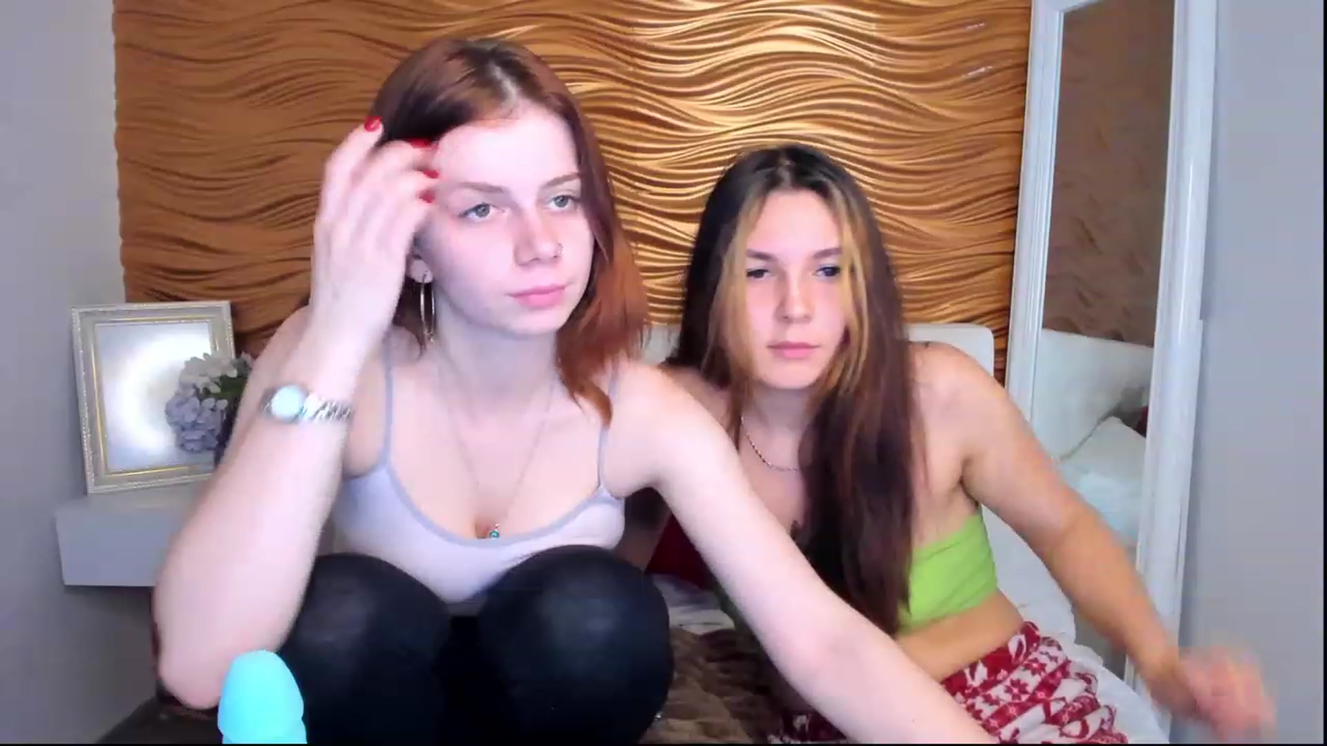 Gallery image thumbnail from LexiDevis's myfreecams stream on, 11/28/2022, 03:43 image 19 of 20