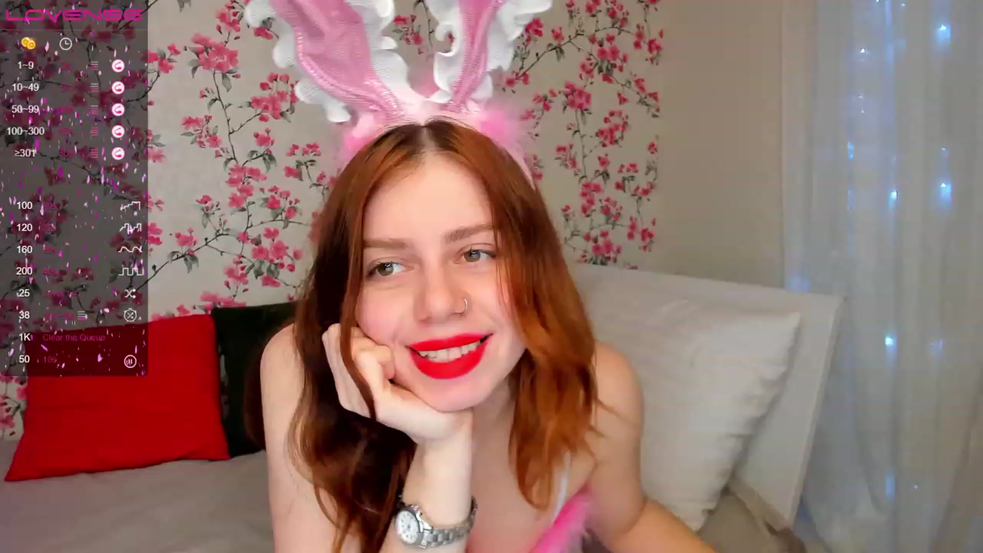 Gallery image thumbnail from LexiDevis's myfreecams stream on, 12/25/2022, 19:14 image 2 of 20