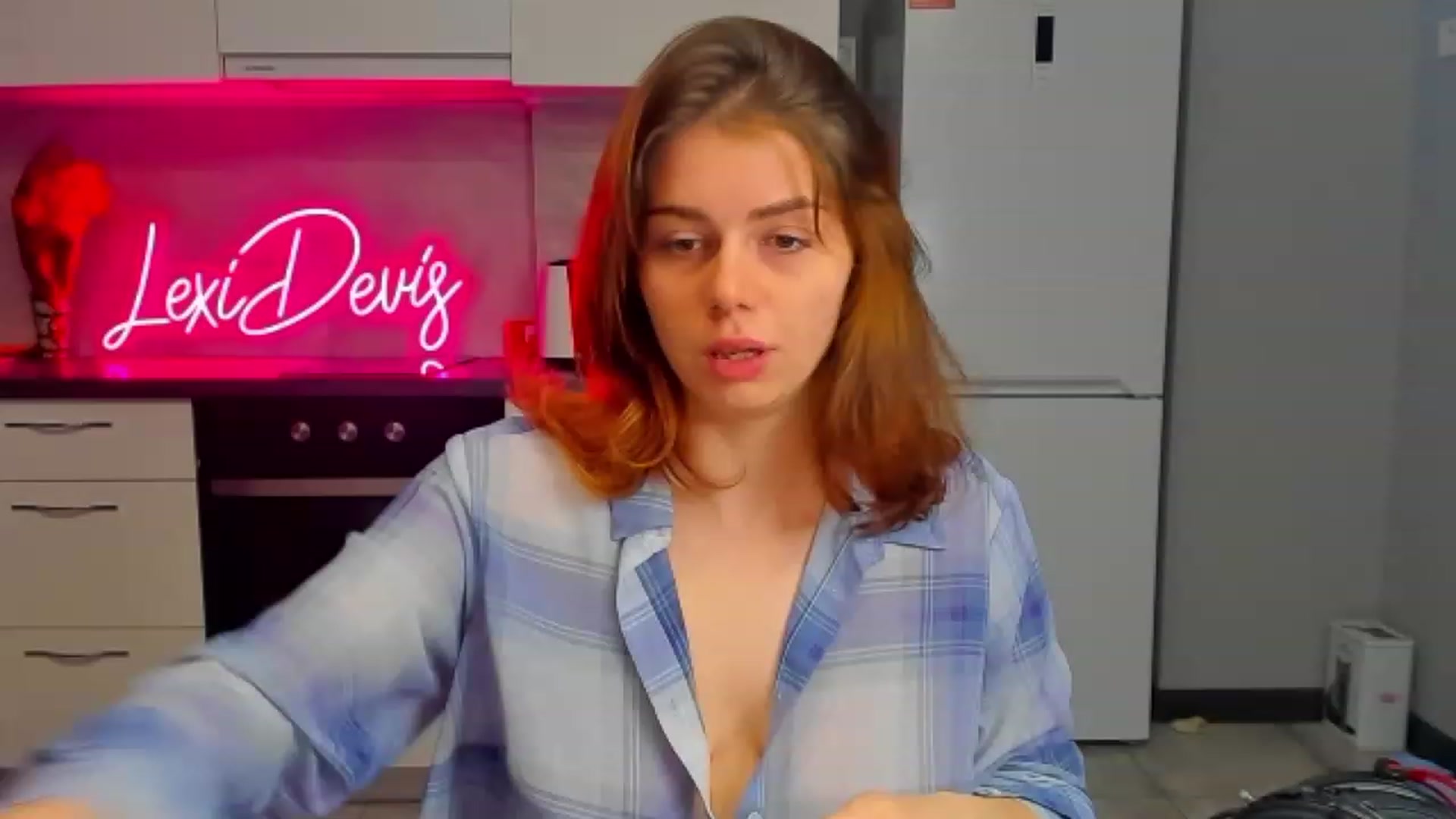 Gallery image thumbnail from LexiDevis's myfreecams stream on, 04/22/2023, 19:59 image 18 of 20