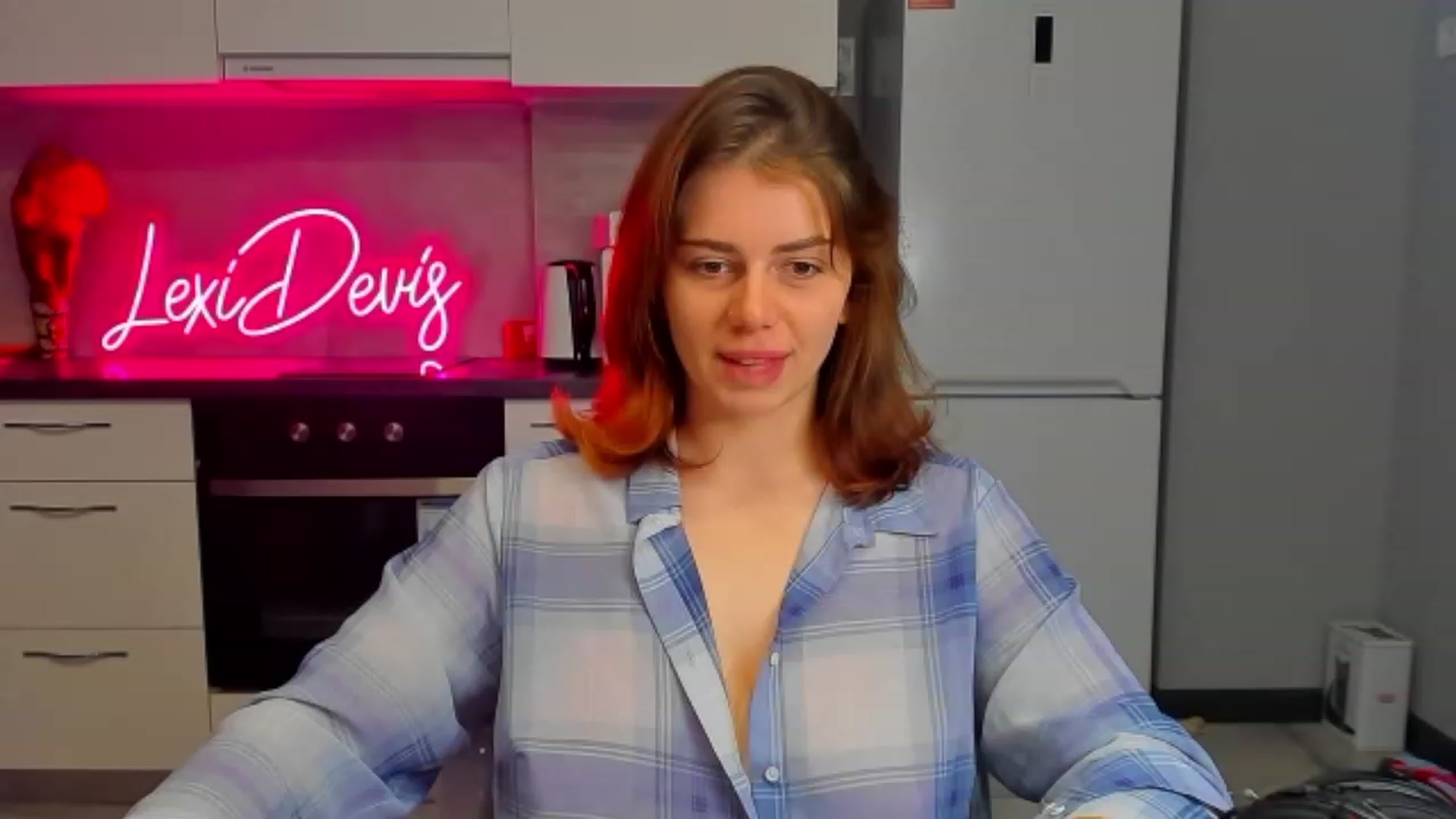 Gallery image thumbnail from LexiDevis's myfreecams stream on, 04/22/2023, 19:59 image 19 of 20