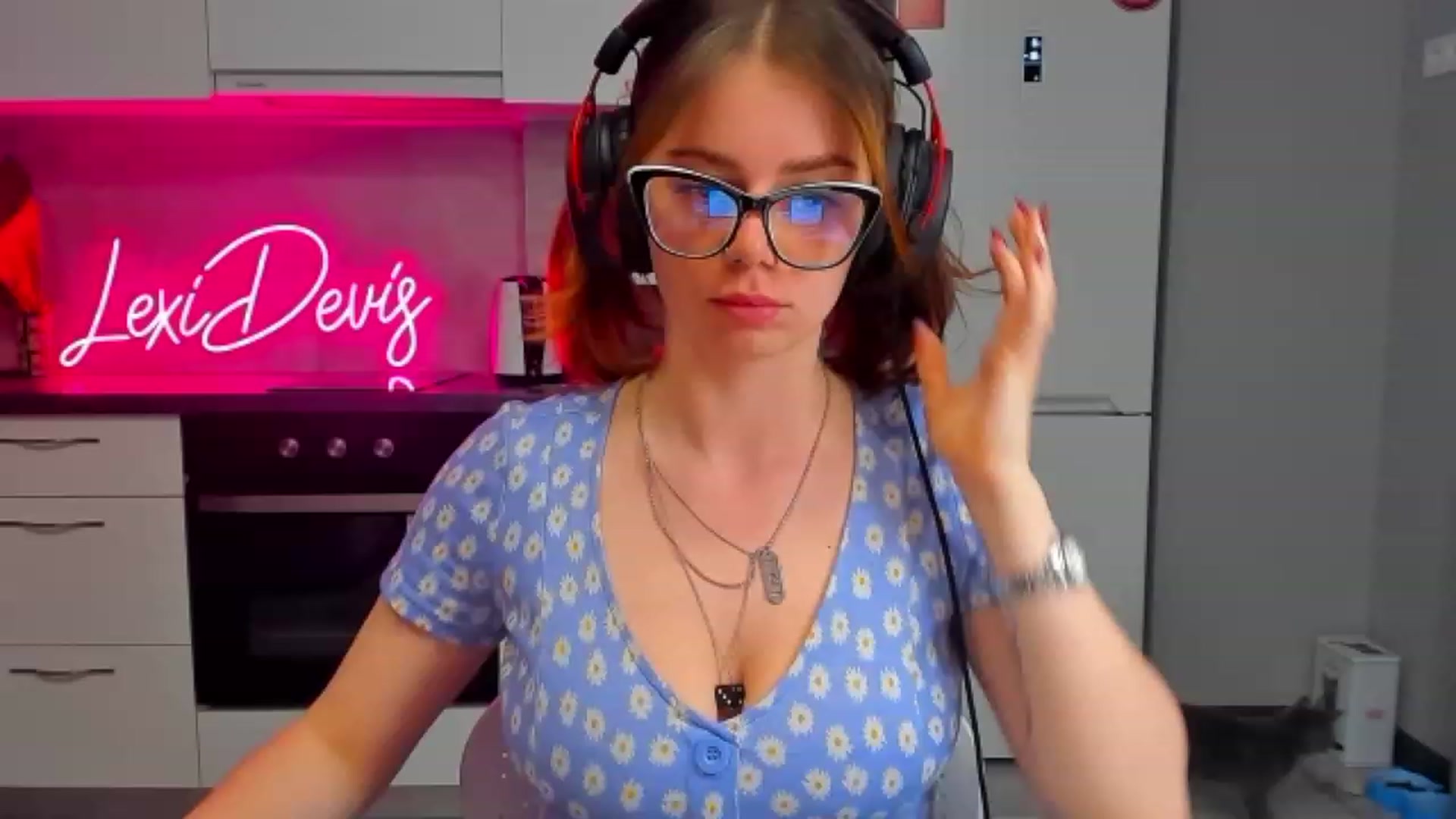 Gallery image thumbnail from LexiDevis's myfreecams stream on, 04/24/2023, 20:30 image 10 of 20