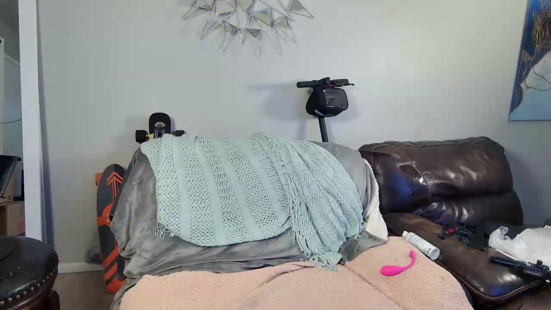 Gallery image thumbnail from LexiFoxx's myfreecams stream on, 05/19/2026, 08:15 image 11 of 20