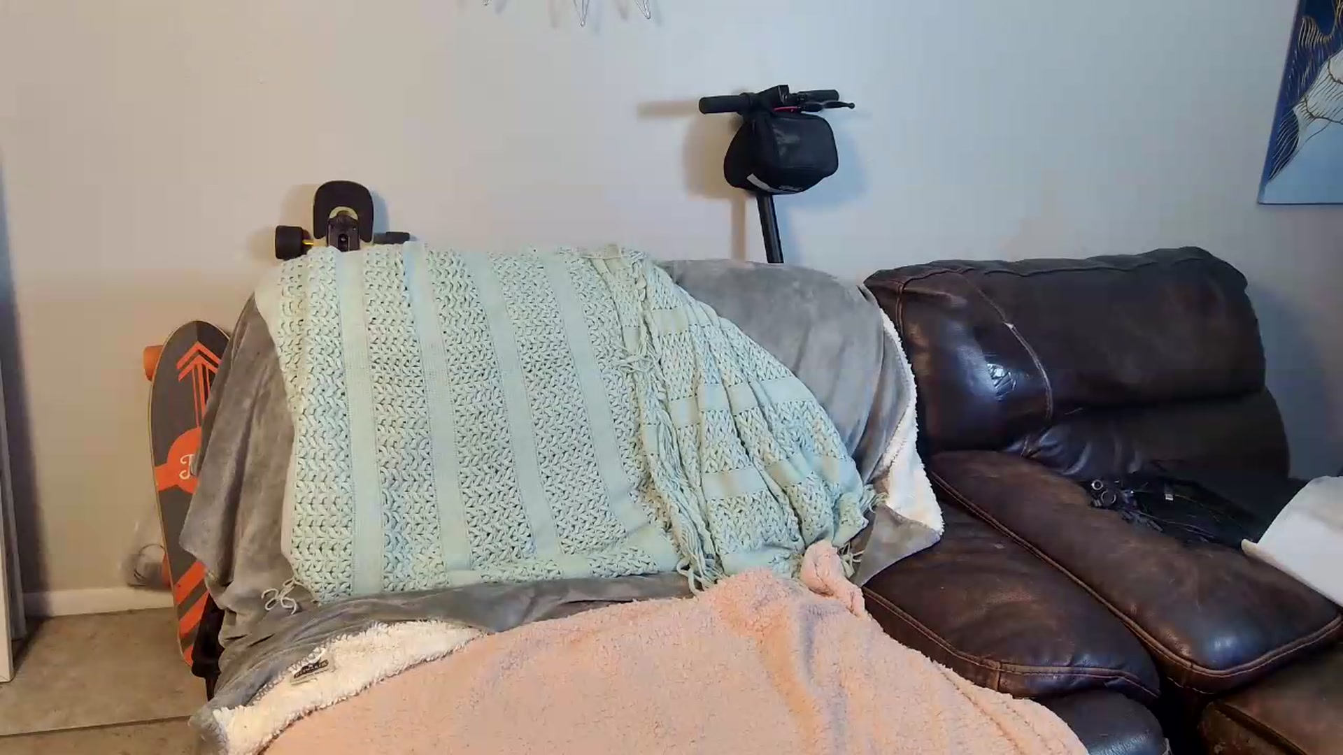 Gallery image thumbnail from LexiFoxx's myfreecams stream on, 05/20/2026, 08:55 image 2 of 20
