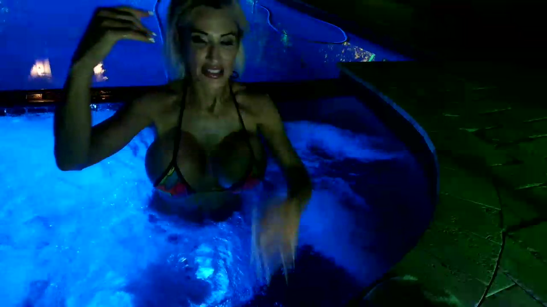 Gallery image thumbnail from LexiFoxx's myfreecams stream on, 06/01/2026, 03:20 image 17 of 20