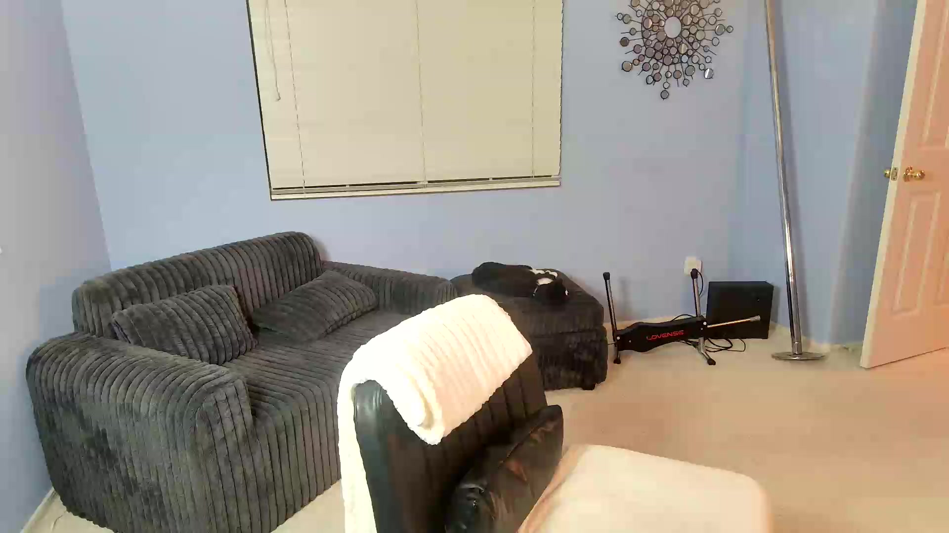 Gallery image thumbnail from LexiFoxx's myfreecams stream on, 08/20/2026, 05:45 image 10 of 20
