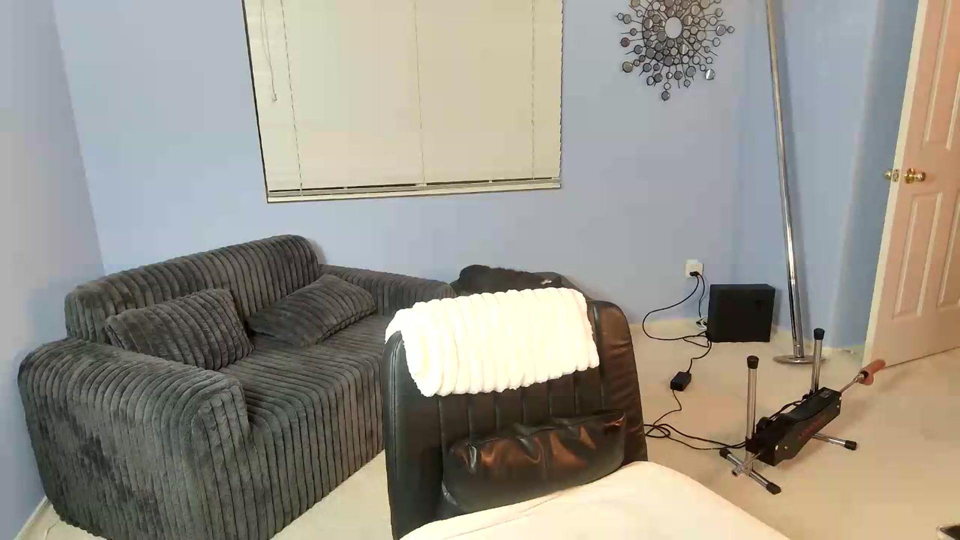 Gallery image thumbnail from LexiFoxx's myfreecams stream on, 08/20/2026, 05:45 image 4 of 20
