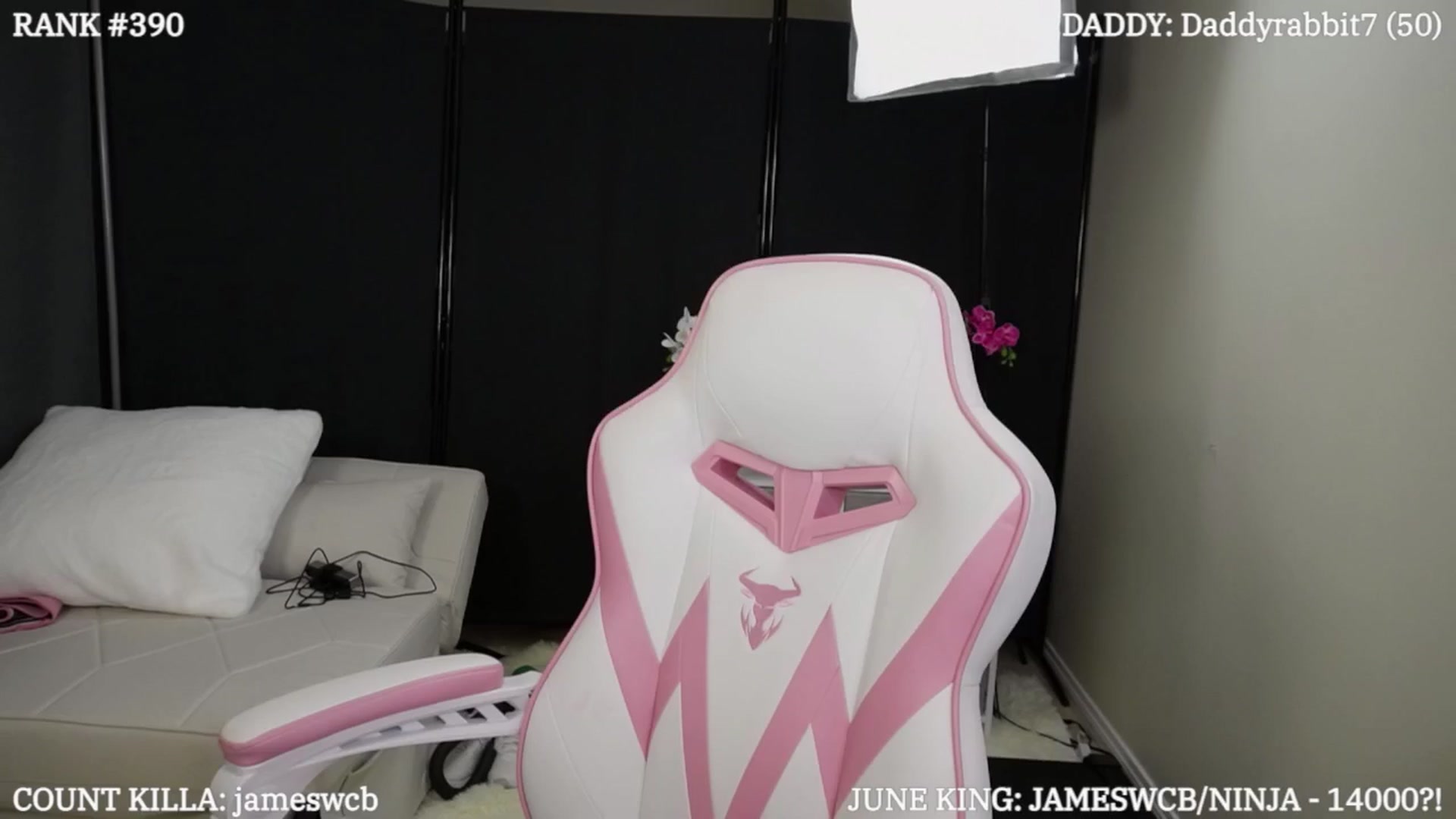Gallery image thumbnail from LexiHub's myfreecams stream on, 06/25/2024, 19:34 image 4 of 20