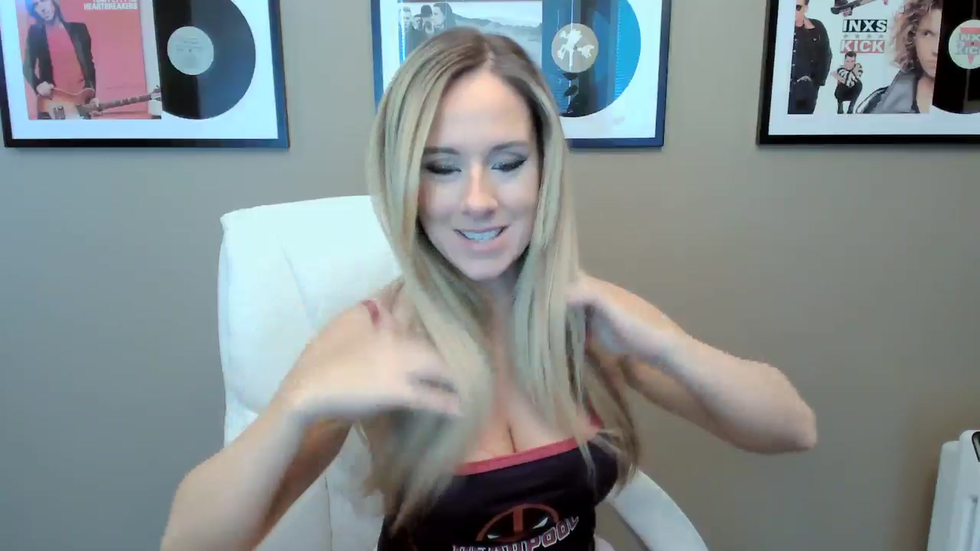 Gallery image thumbnail from LexiHub's myfreecams stream on, 06/30/2024, 01:54 image 7 of 20