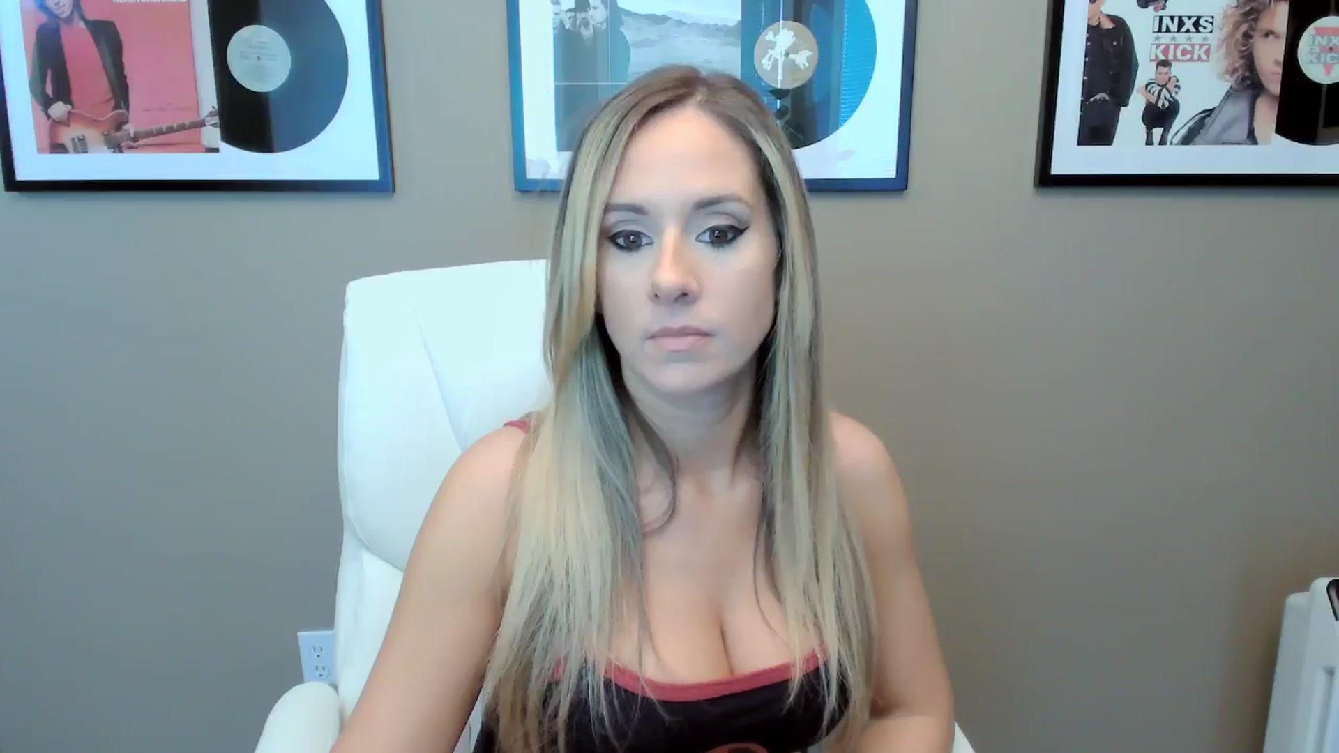Gallery image thumbnail from LexiHub's myfreecams stream on, 06/30/2024, 01:54 image 4 of 20