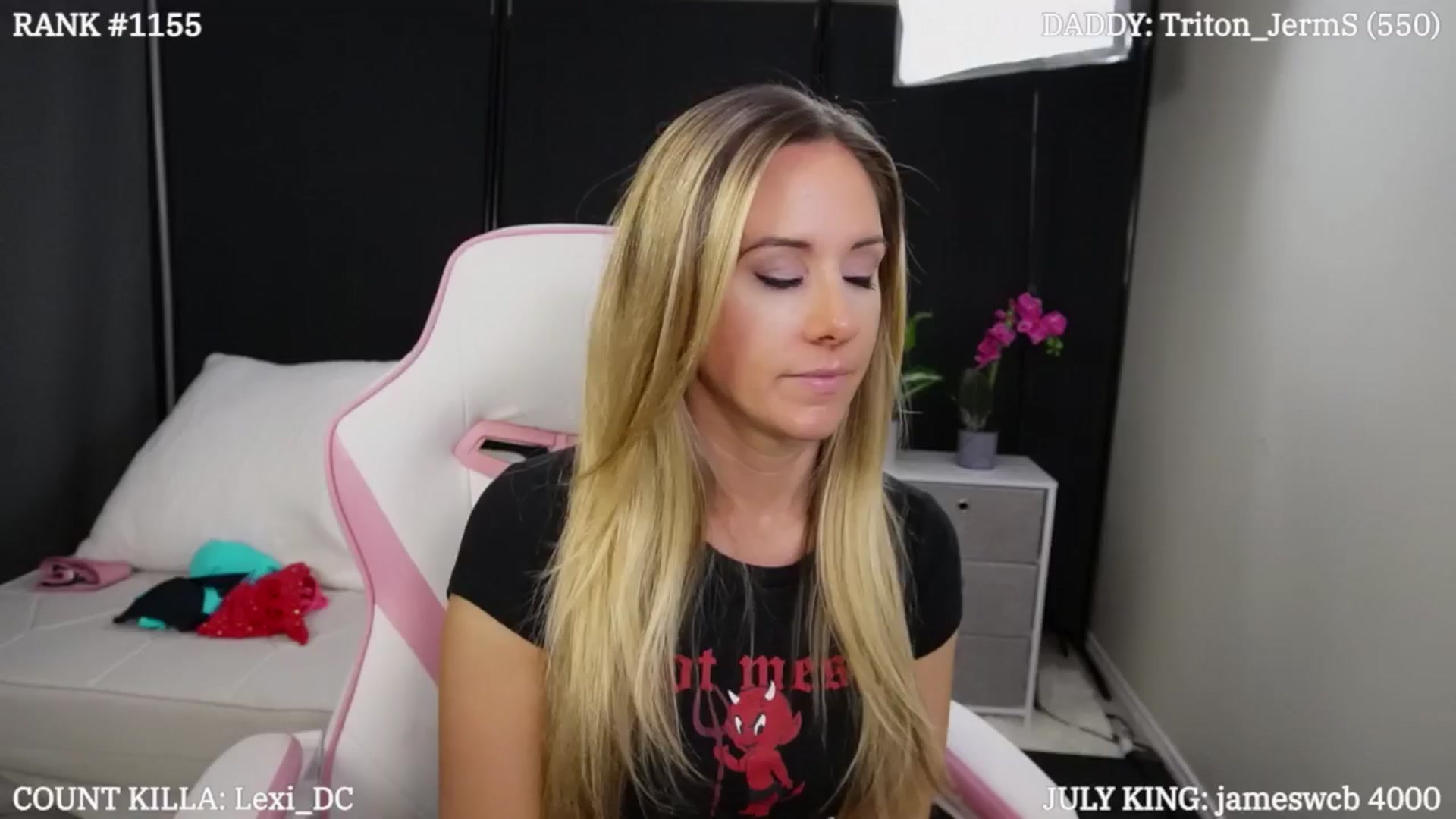 Gallery image thumbnail from LexiHub's myfreecams stream on, 07/20/2024, 02:04 image 10 of 20