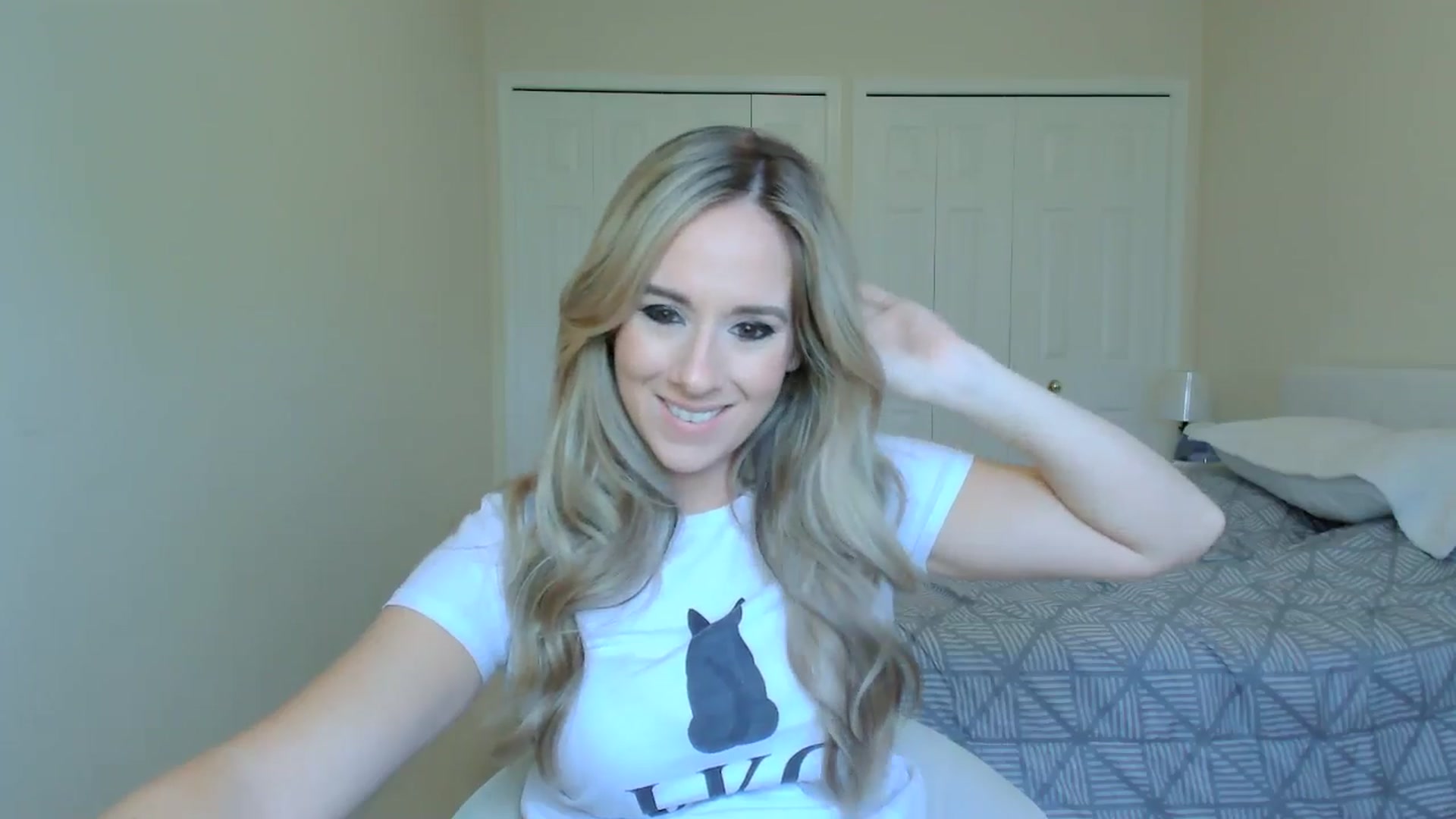 Gallery image thumbnail from LexiHub's myfreecams stream on, 07/25/2024, 18:33 image 7 of 20