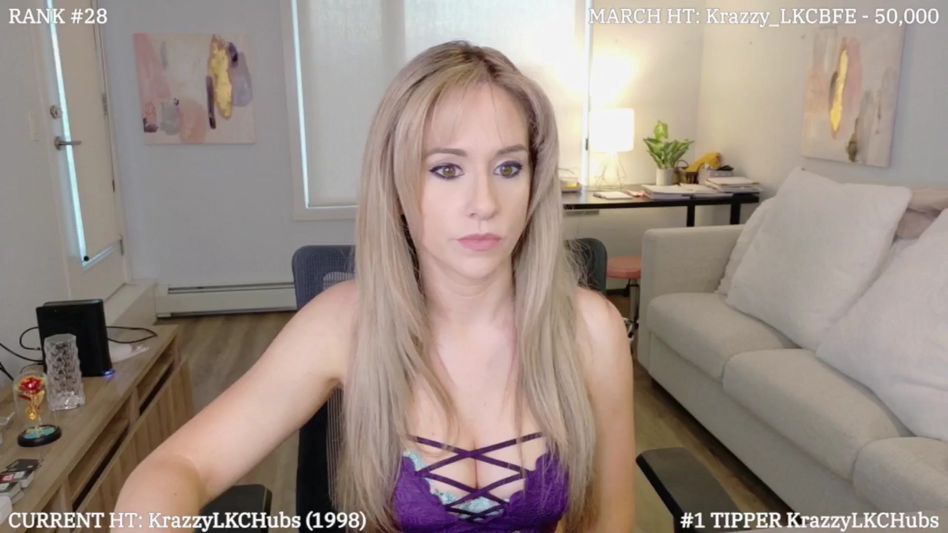 Gallery image thumbnail from LexiHub's myfreecams stream on, 03/12/2025, 01:36 image 17 of 20