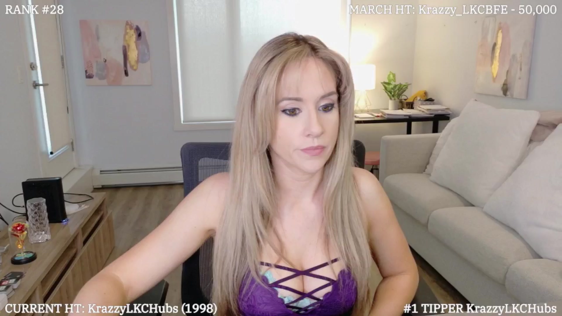 Gallery image thumbnail from LexiHub's myfreecams stream on, 03/12/2025, 01:36 image 15 of 20