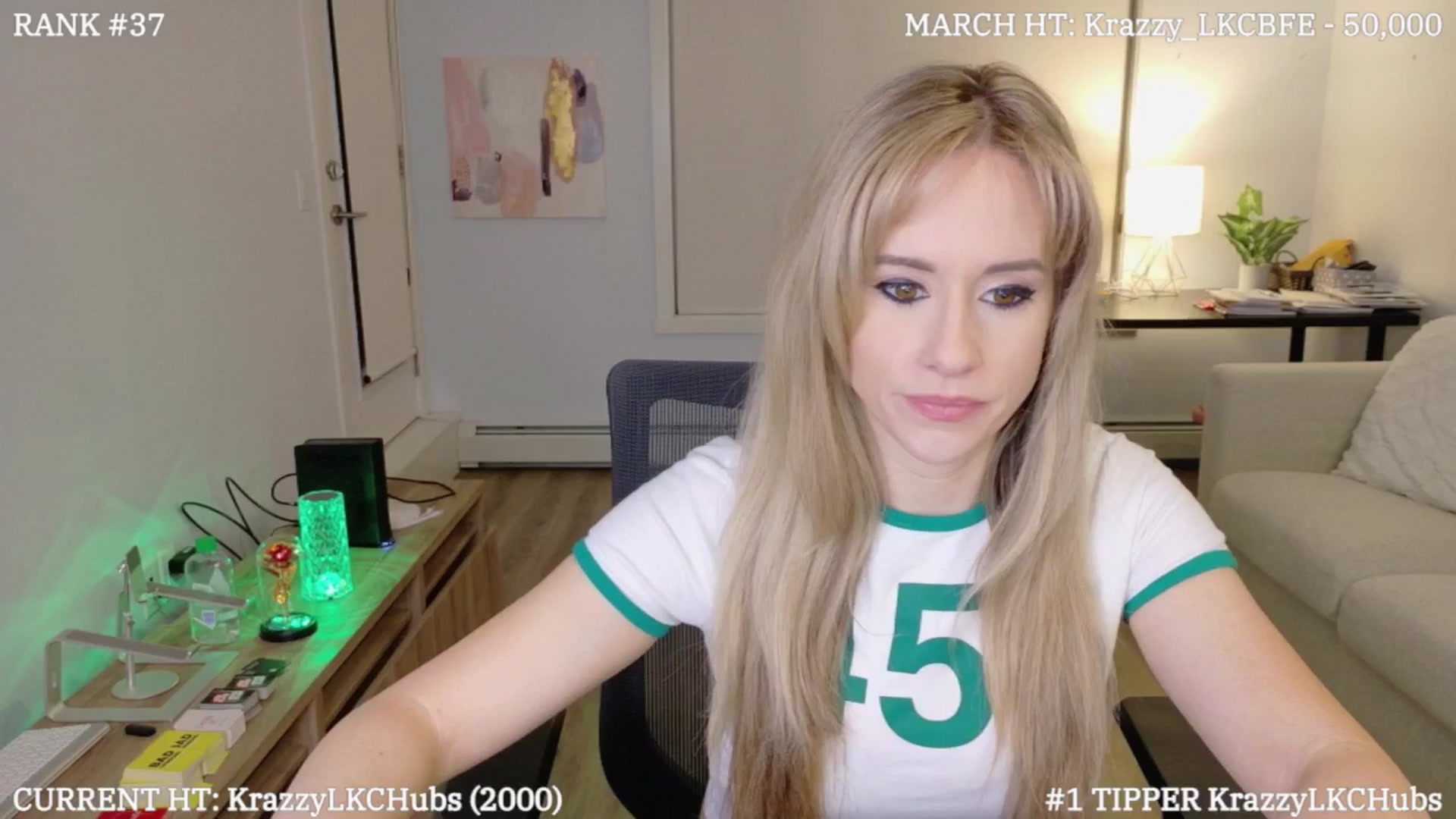 Gallery image thumbnail from LexiHub's myfreecams stream on, 03/15/2025, 05:05 image 3 of 20
