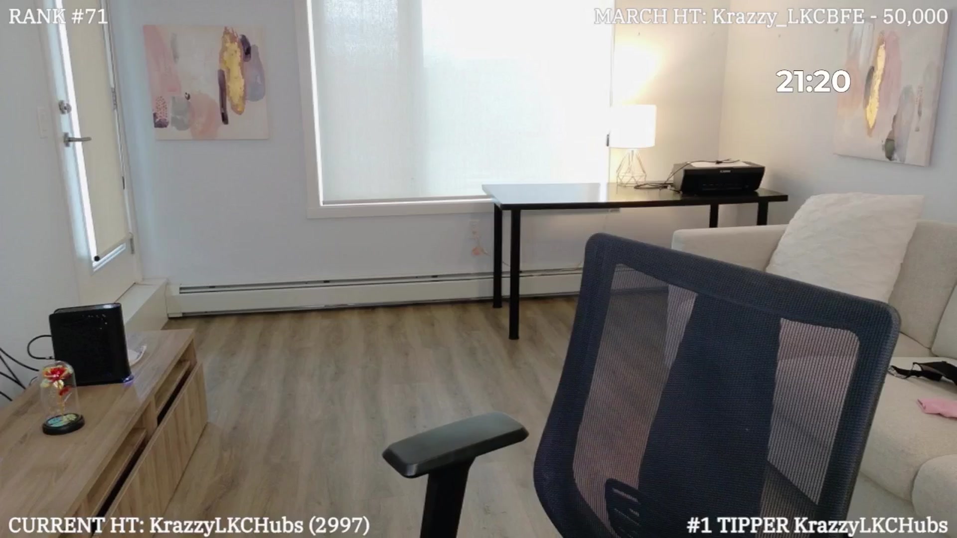 Gallery image thumbnail from LexiHub's myfreecams stream on, 03/26/2025, 24:31 image 14 of 20