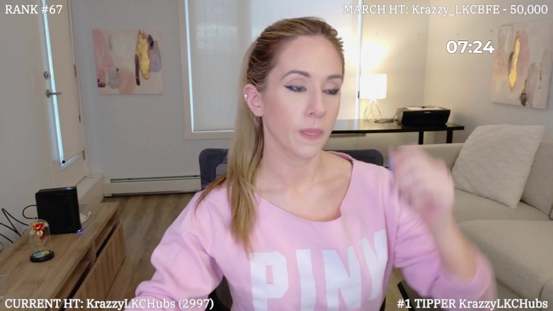 Gallery image thumbnail from LexiHub's myfreecams stream on, 03/26/2025, 02:42 image 6 of 20