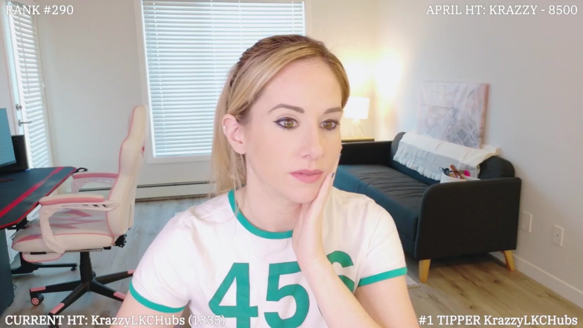 Gallery image thumbnail from LexiHub's myfreecams stream on, 04/25/2025, 02:20 image 9 of 20