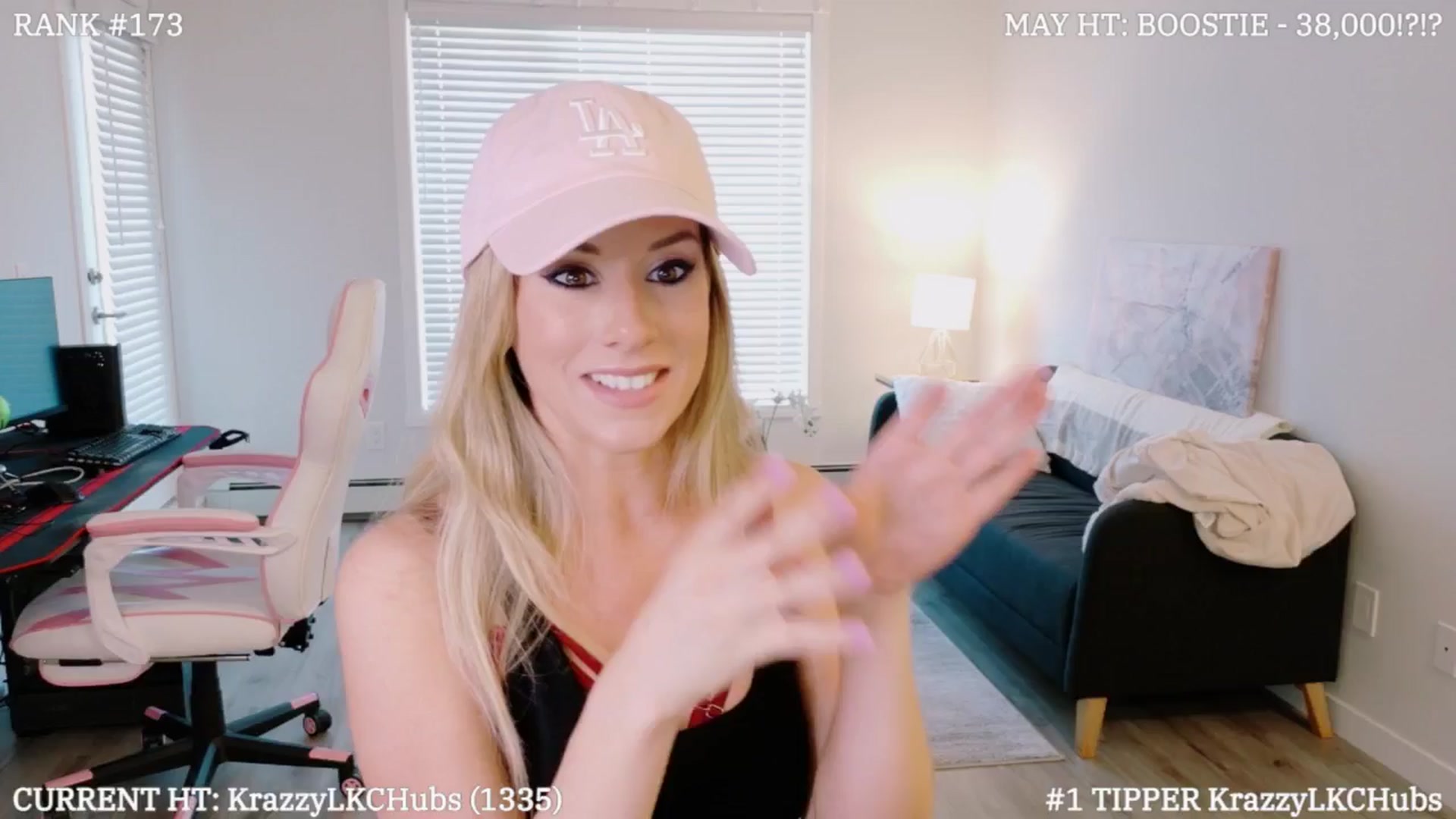 Gallery image thumbnail from LexiHub's myfreecams stream on, 05/31/2025, 01:22 image 2 of 20