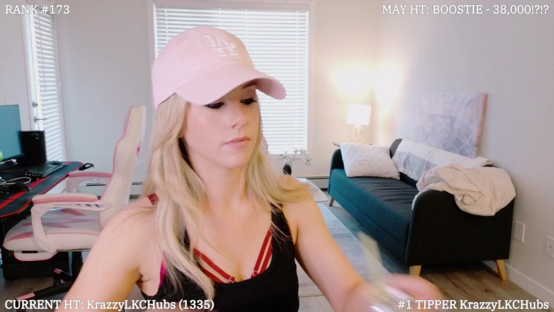 Gallery image thumbnail from LexiHub's myfreecams stream on, 05/31/2025, 01:22 image 6 of 20