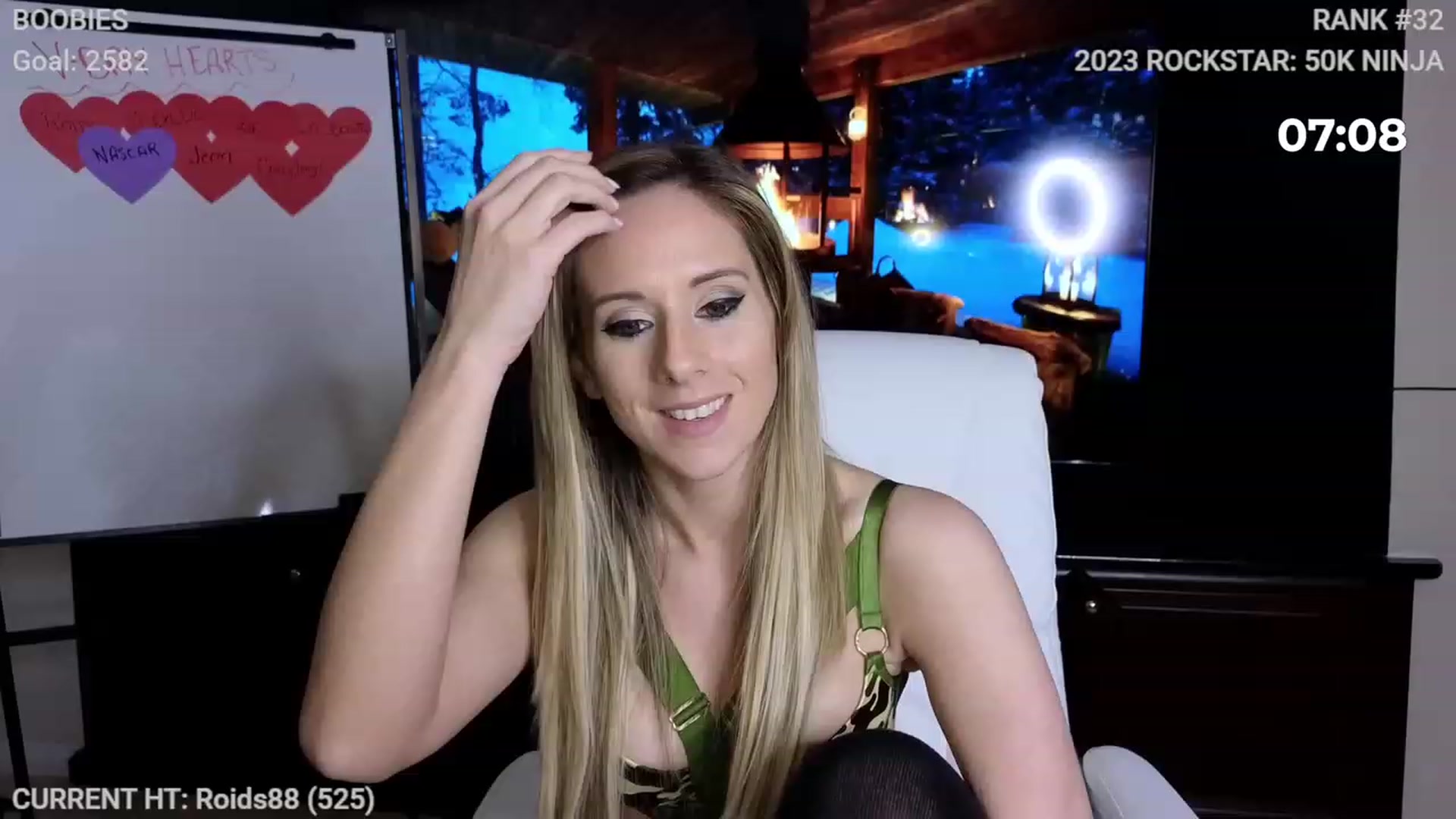 Gallery image thumbnail from LexiKitten_'s myfreecams stream on, 01/28/2023, 05:16 image 4 of 20