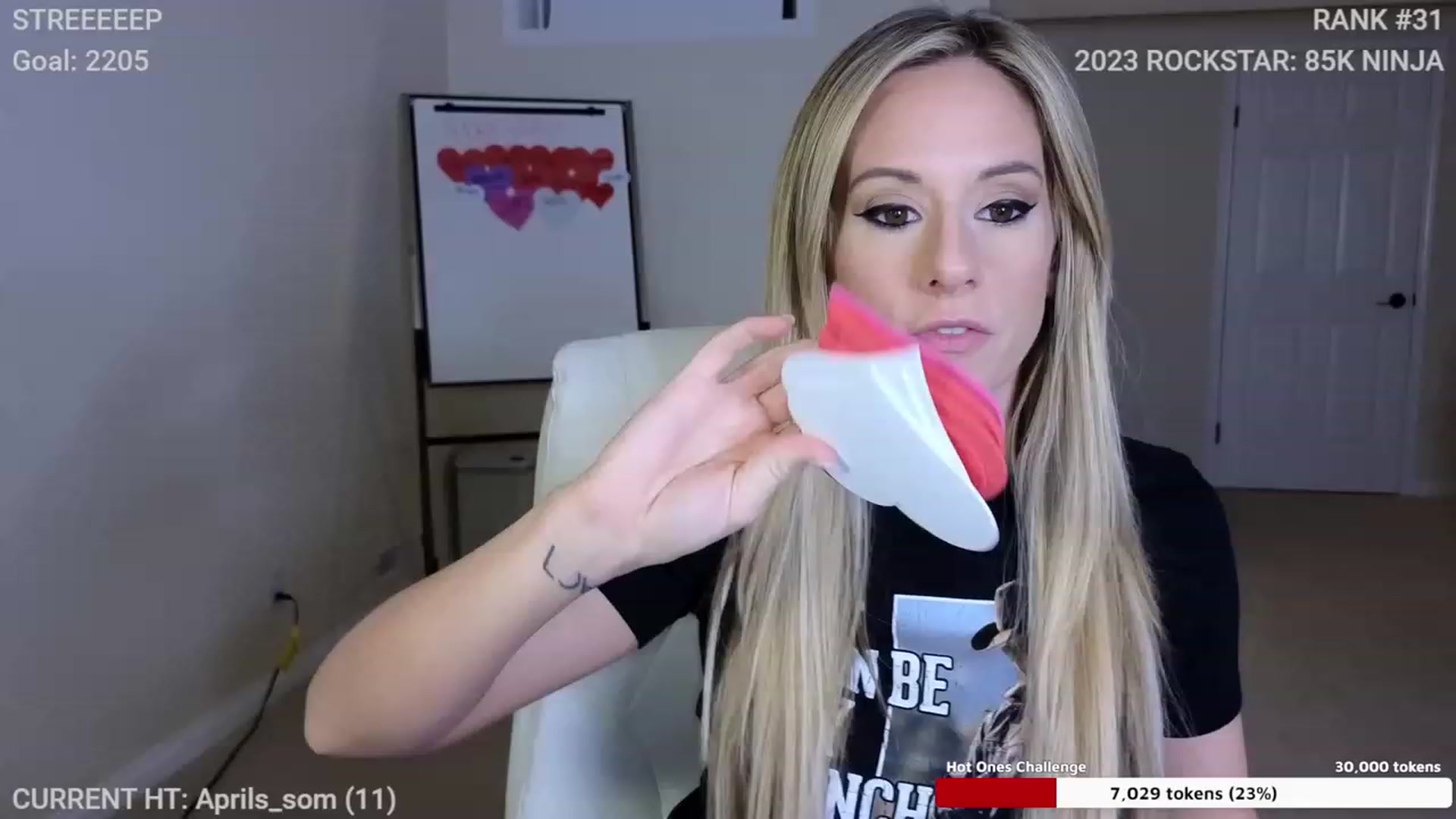 Gallery image thumbnail from LexiKitten_'s myfreecams stream on, 02/15/2023, 02:44 image 3 of 20