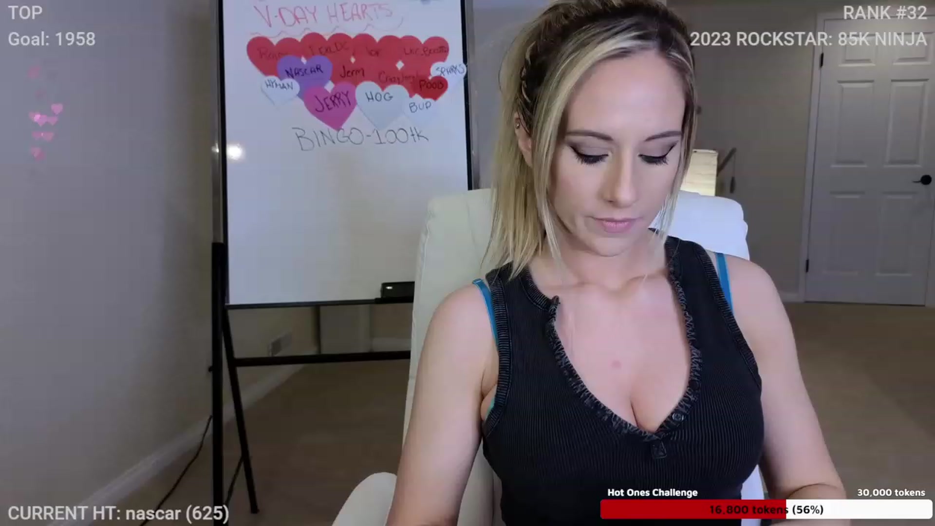 Gallery image thumbnail from LexiKitten_'s myfreecams stream on, 02/16/2023, 04:37 image 7 of 20