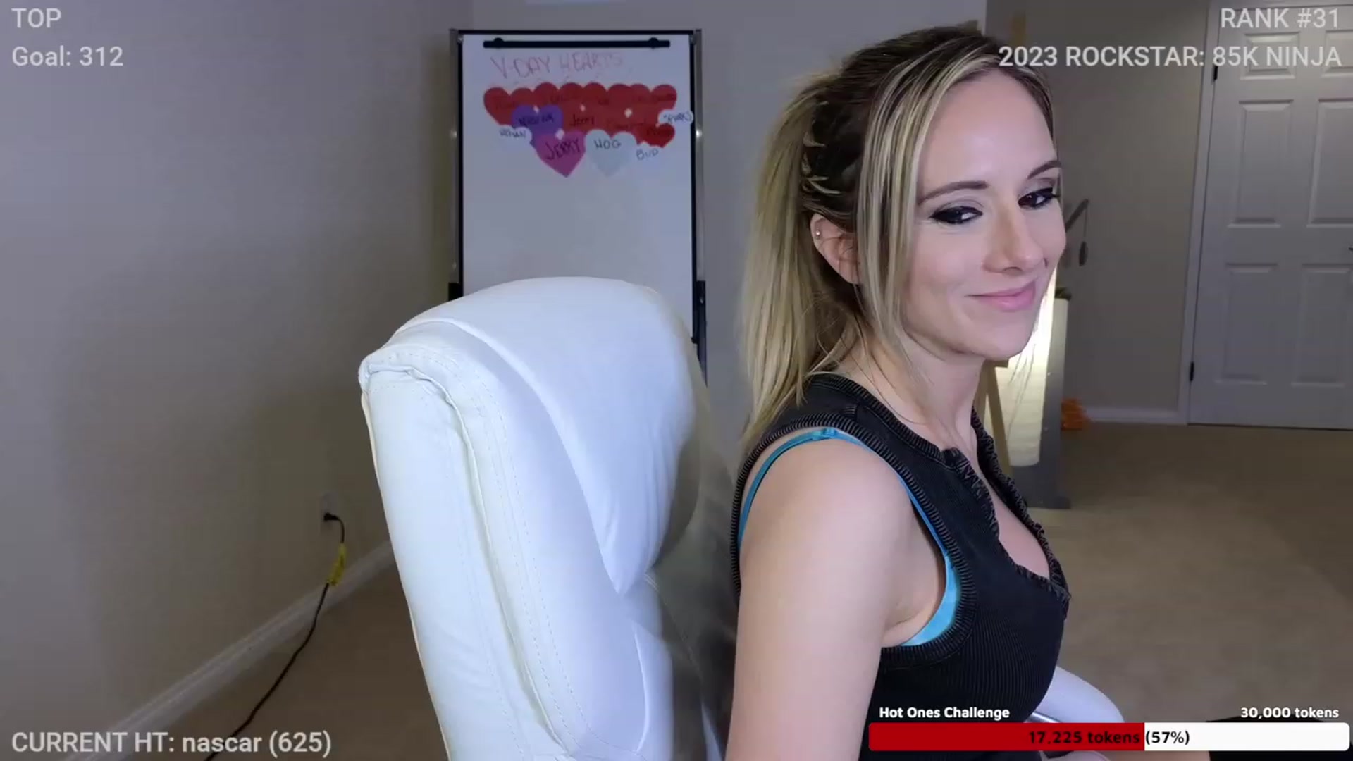 Gallery image thumbnail from LexiKitten_'s myfreecams stream on, 02/16/2023, 05:42 image 9 of 20