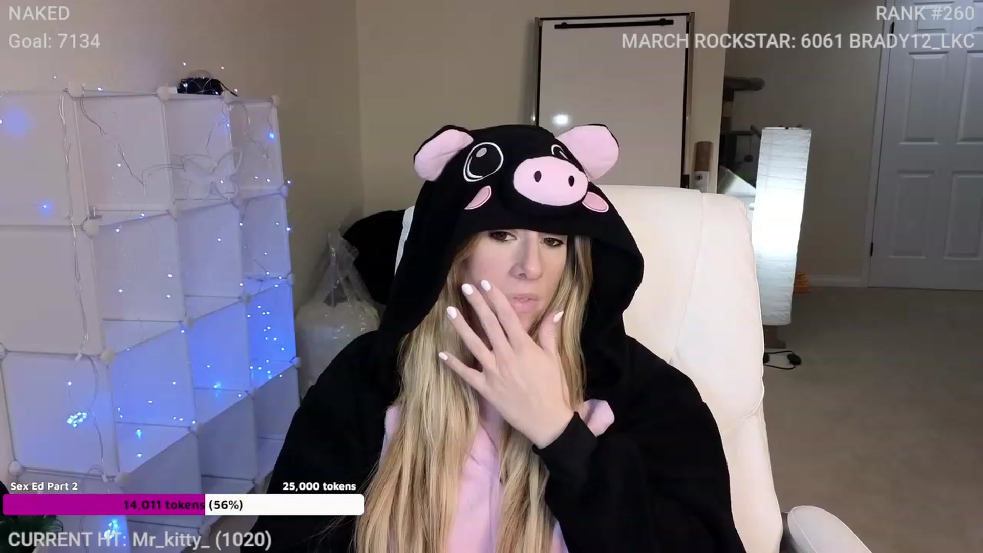 Gallery image thumbnail from LexiKitty_'s myfreecams stream on, 03/28/2023, 02:54 image 10 of 20