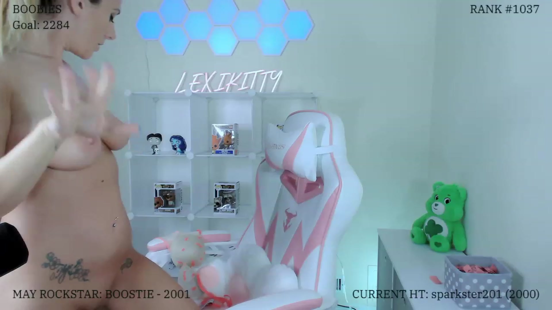 Gallery image thumbnail from LexiKitty_'s myfreecams stream on, 05/27/2023, 04:12 image 17 of 20
