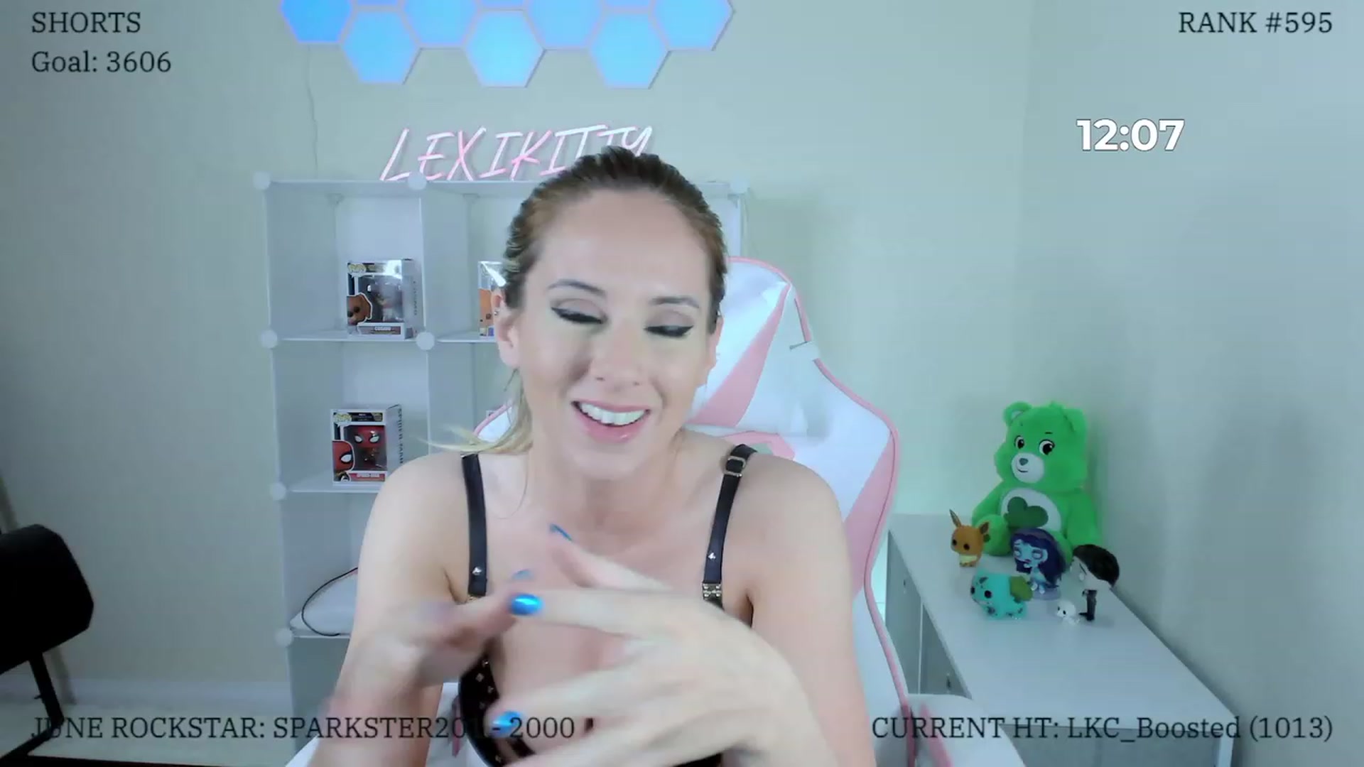 Gallery image thumbnail from LexiKitty_'s myfreecams stream on, 06/13/2023, 03:07 image 14 of 20