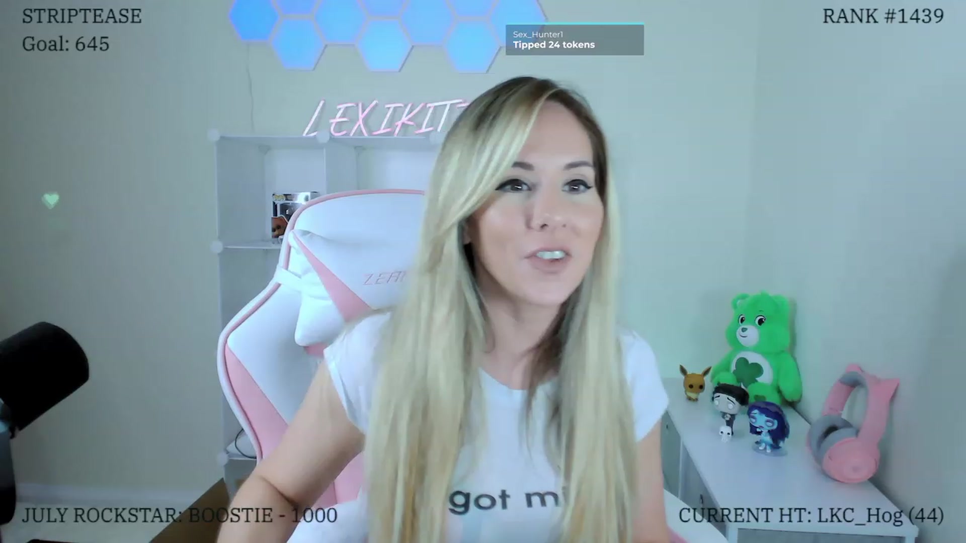 Gallery image thumbnail from LexiKitty_'s myfreecams stream on, 07/26/2023, 01:03 image 7 of 20