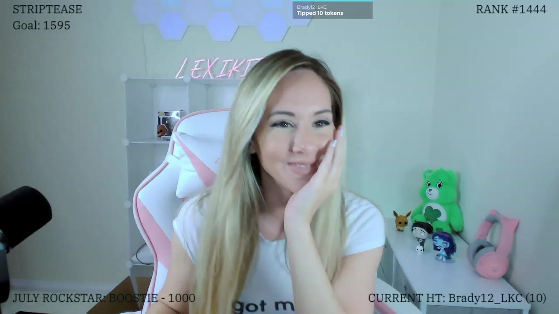 Gallery image thumbnail from LexiKitty_'s myfreecams stream on, 07/26/2023, 01:03 image 2 of 20