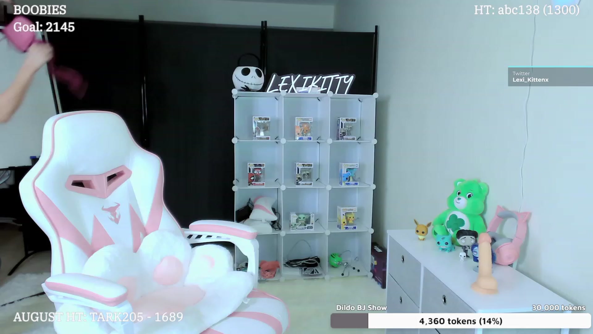 Gallery image thumbnail from LexiKitty_'s myfreecams stream on, 08/31/2023, 03:04 image 4 of 20