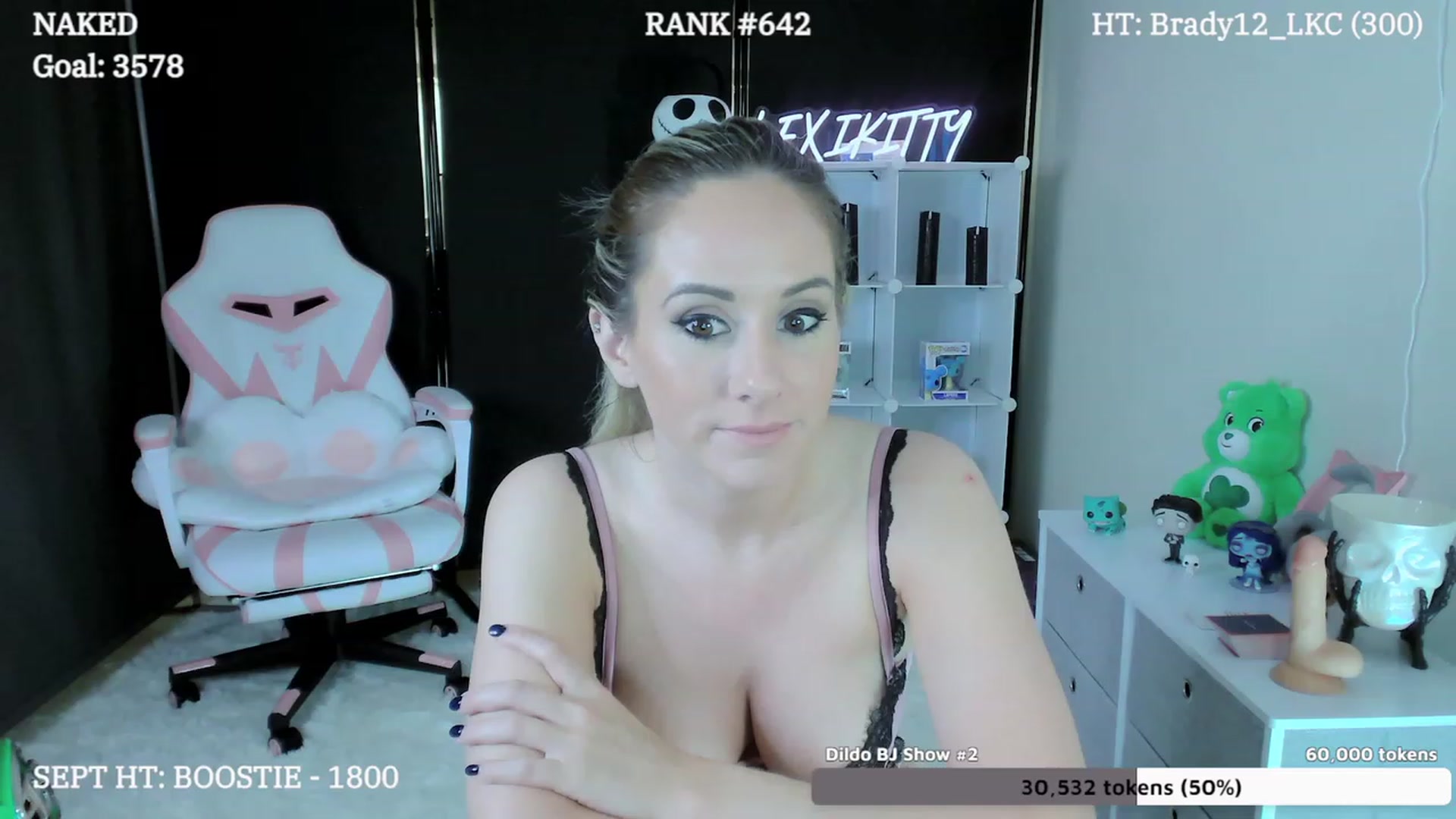 Gallery image thumbnail from LexiKitty_'s myfreecams stream on, 09/17/2023, 01:32 image 9 of 20