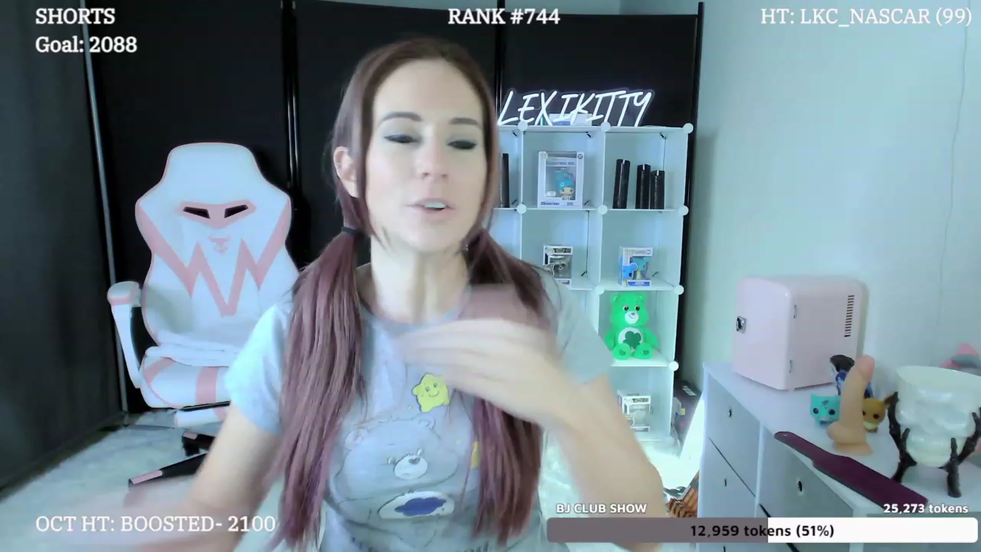 Gallery image thumbnail from LexiKitty_'s myfreecams stream on, 10/20/2023, 18:50 image 5 of 20
