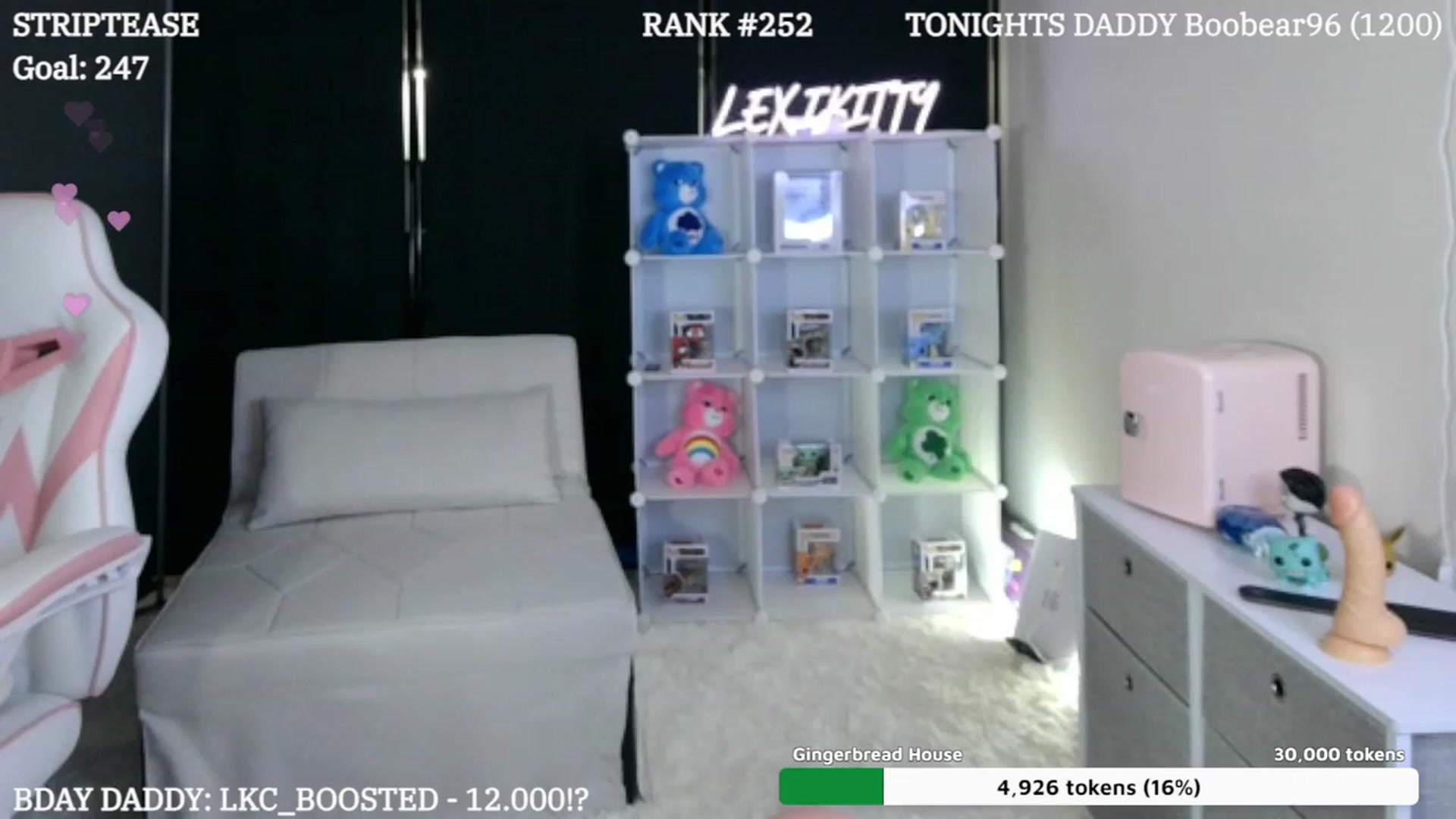 Gallery image thumbnail from LexiKitty_'s myfreecams stream on, 12/01/2023, 03:32 image 10 of 20