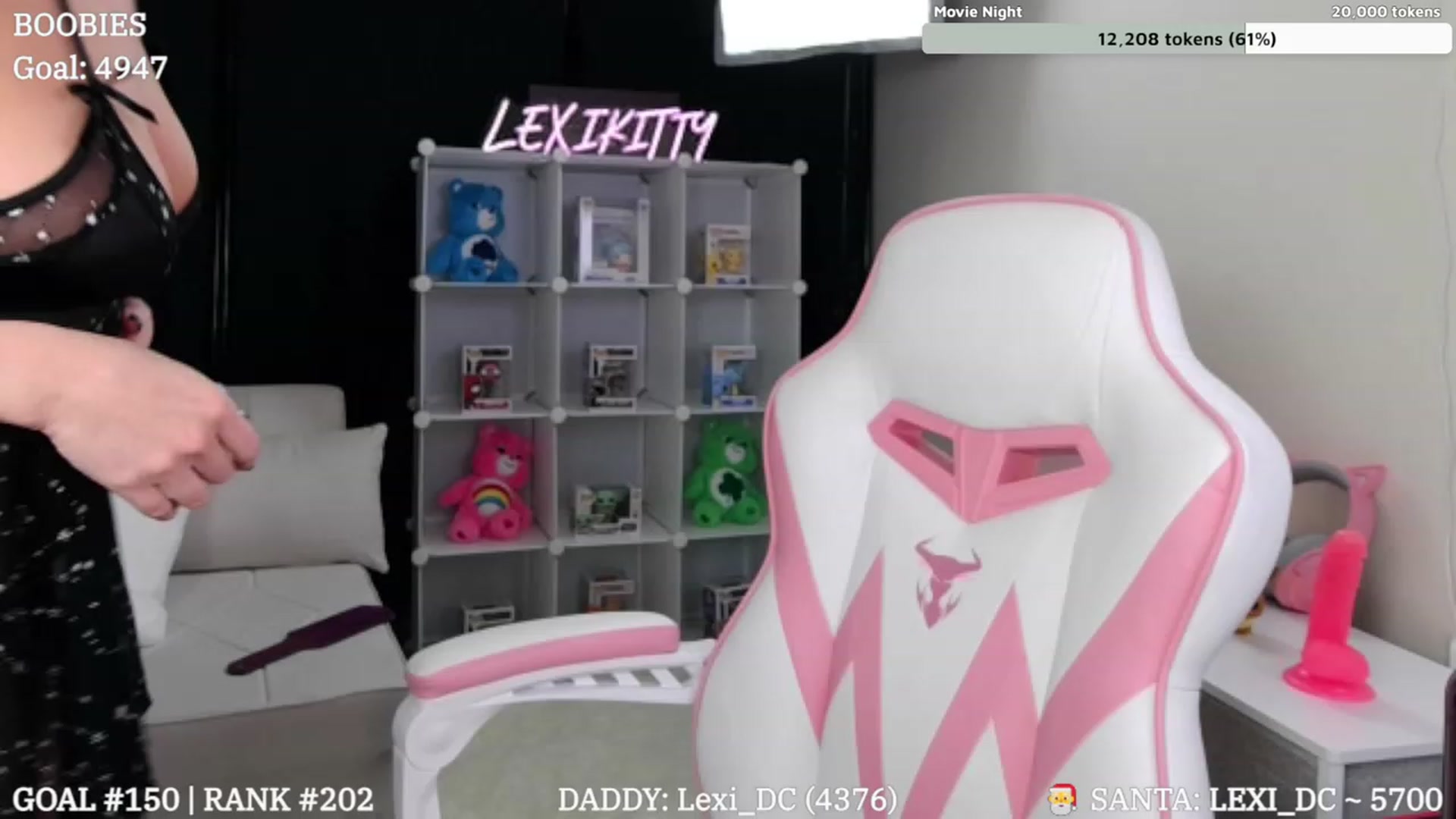 Gallery image thumbnail from LexiKitty_'s myfreecams stream on, 12/24/2023, 03:57 image 12 of 20
