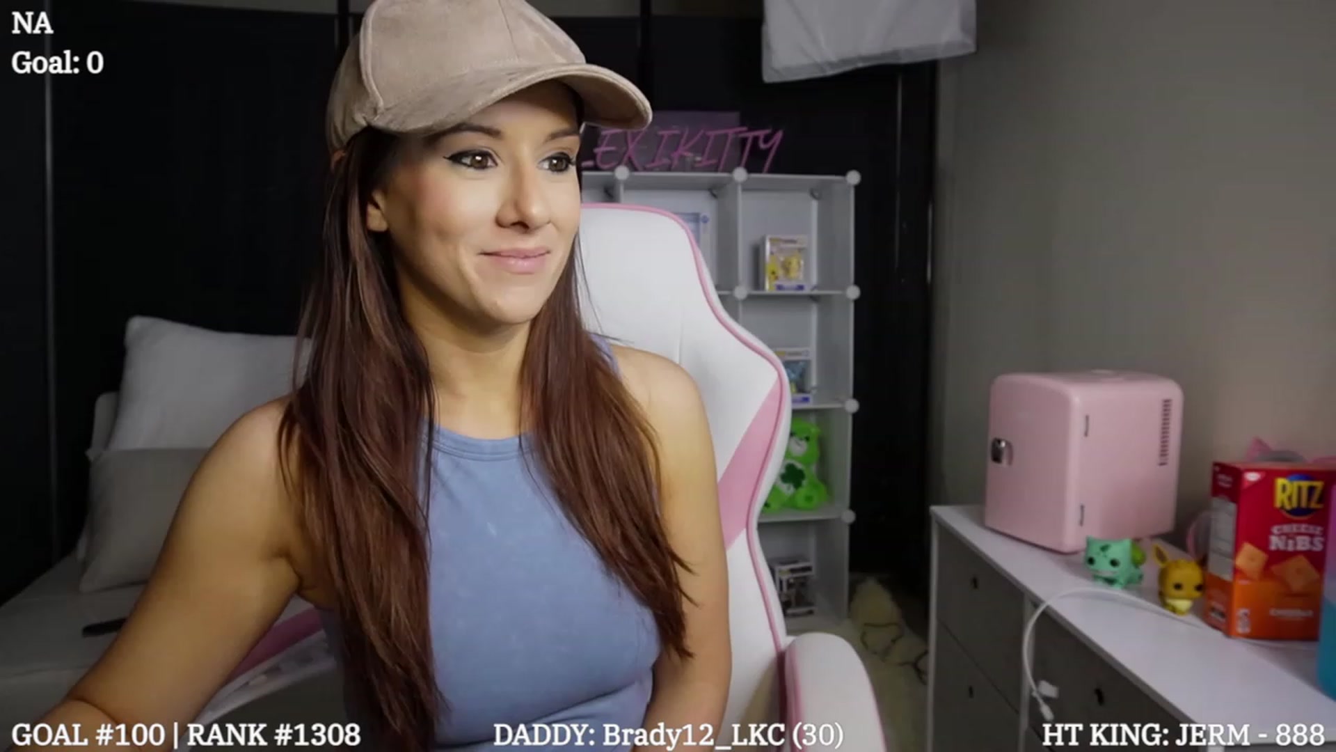 Gallery image thumbnail from LexiKitty_'s myfreecams stream on, 01/05/2024, 02:09 image 16 of 20