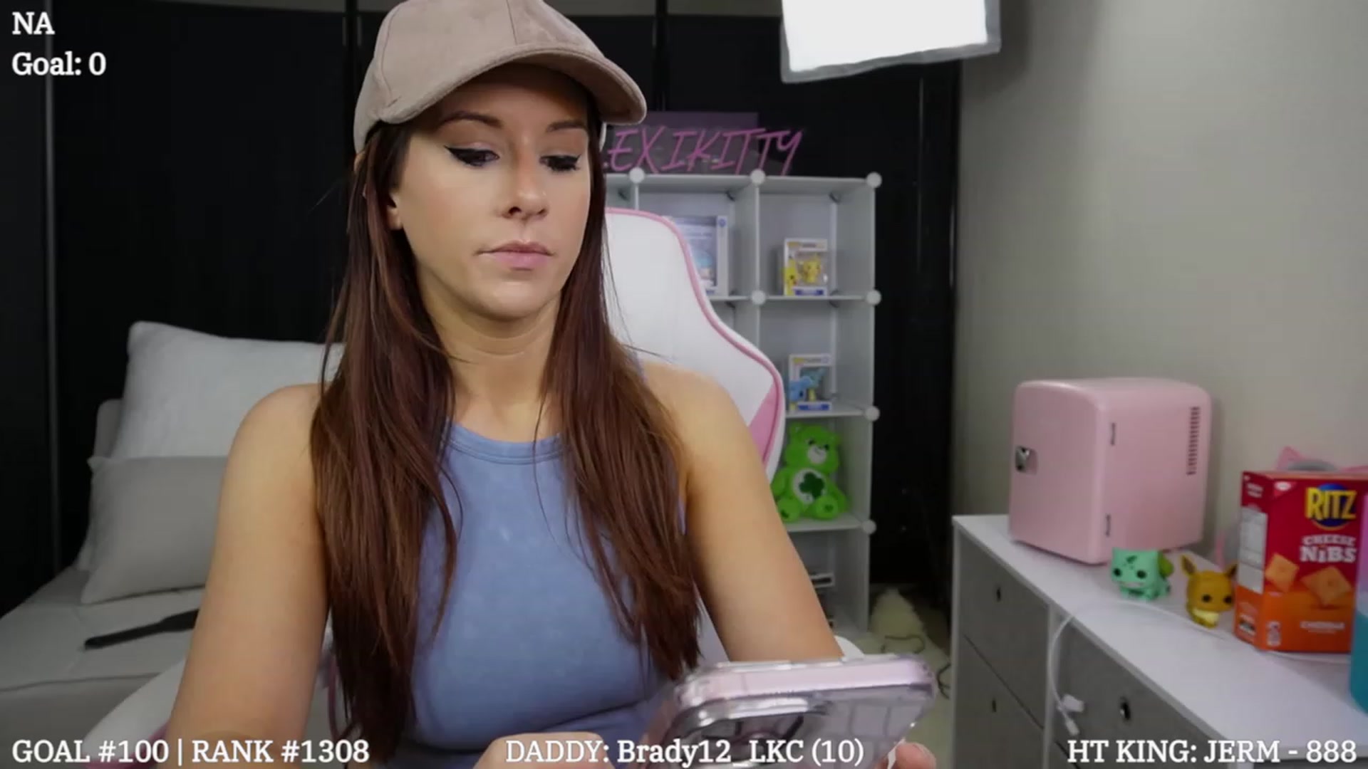 Gallery image thumbnail from LexiKitty_'s myfreecams stream on, 01/05/2024, 02:09 image 14 of 20