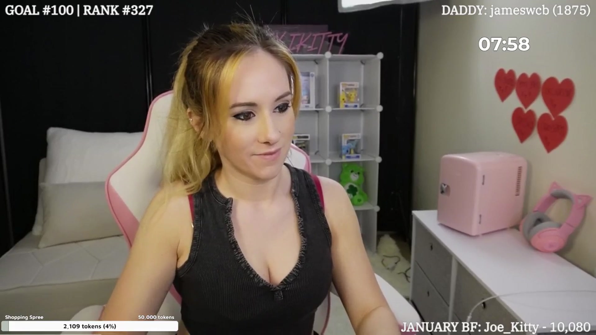 Gallery image thumbnail from LexiKitty_'s myfreecams stream on, 01/27/2024, 03:02 image 12 of 20