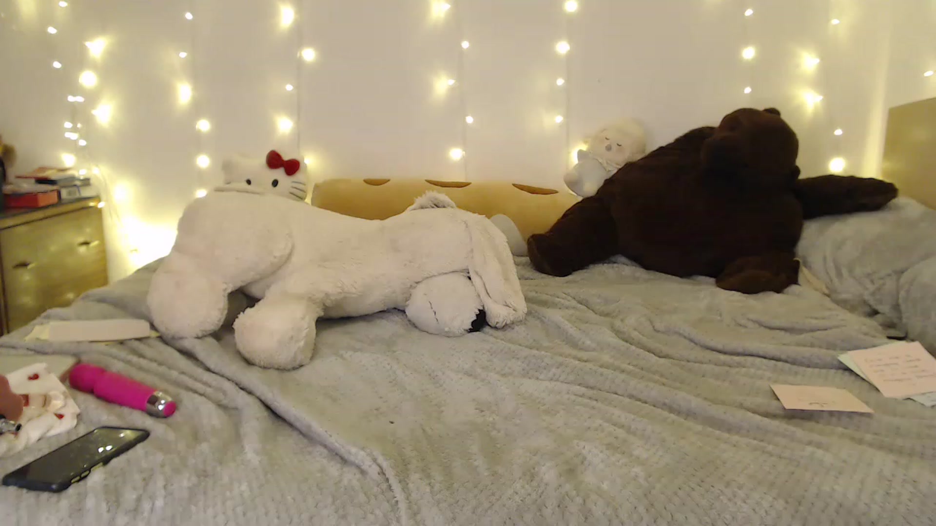 Gallery image thumbnail from LexiLove18x's myfreecams stream on, 05/02/2023, 20:19 image 20 of 20