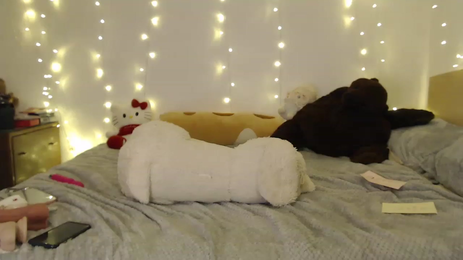 Gallery image thumbnail from LexiLove18x's myfreecams stream on, 05/02/2023, 22:24 image 12 of 20