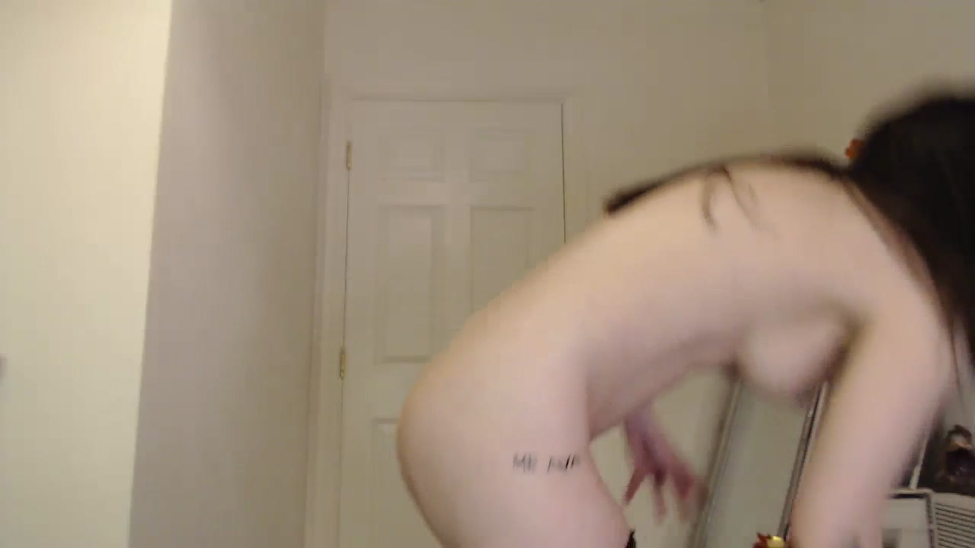 Gallery image thumbnail from LexiLove18x's myfreecams stream on, 11/02/2023, 24:40 image 7 of 20