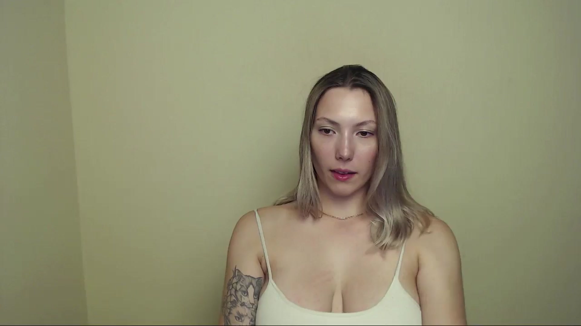 Gallery image thumbnail from LexiLuna_'s myfreecams stream on, 07/14/2025, 21:17 image 10 of 20