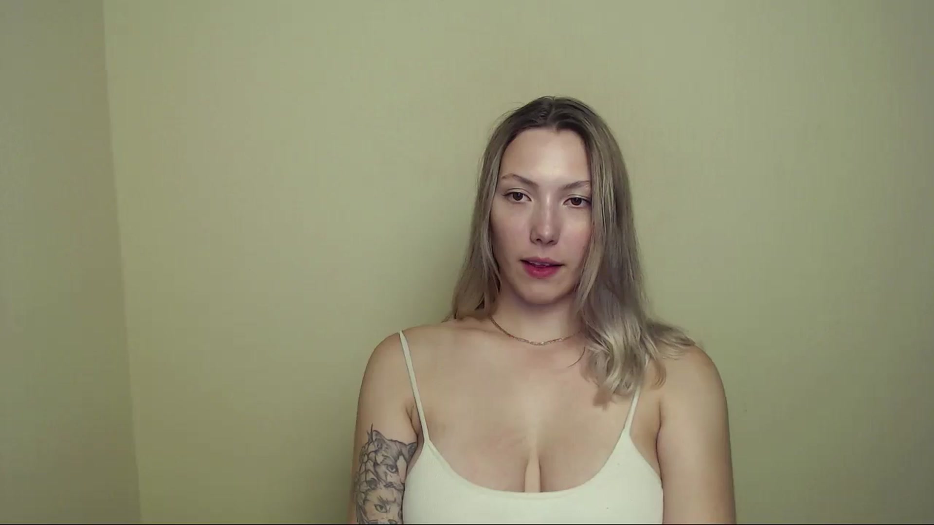 Gallery image thumbnail from LexiLuna_'s myfreecams stream on, 07/14/2025, 21:17 image 8 of 20