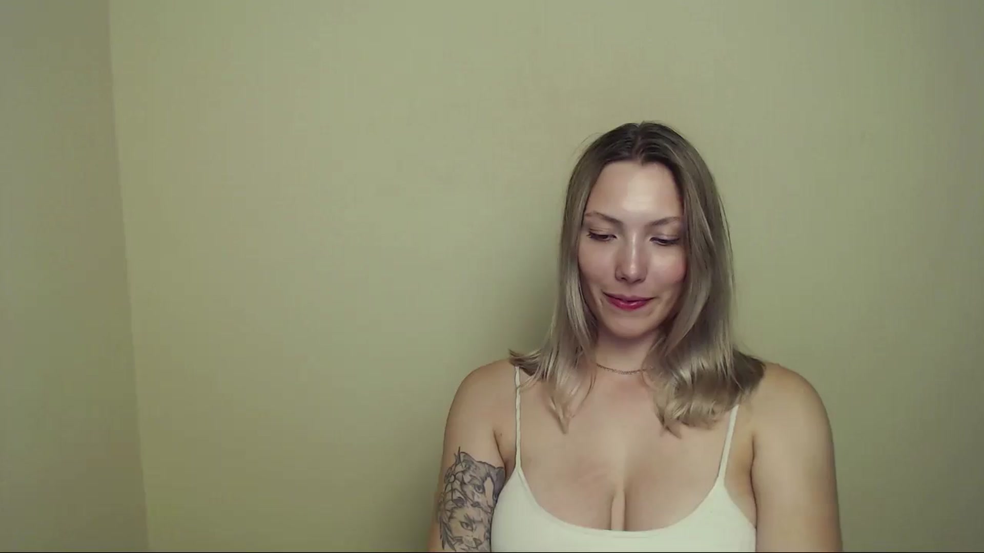 Gallery image thumbnail from LexiLuna_'s myfreecams stream on, 07/14/2025, 21:17 image 20 of 20