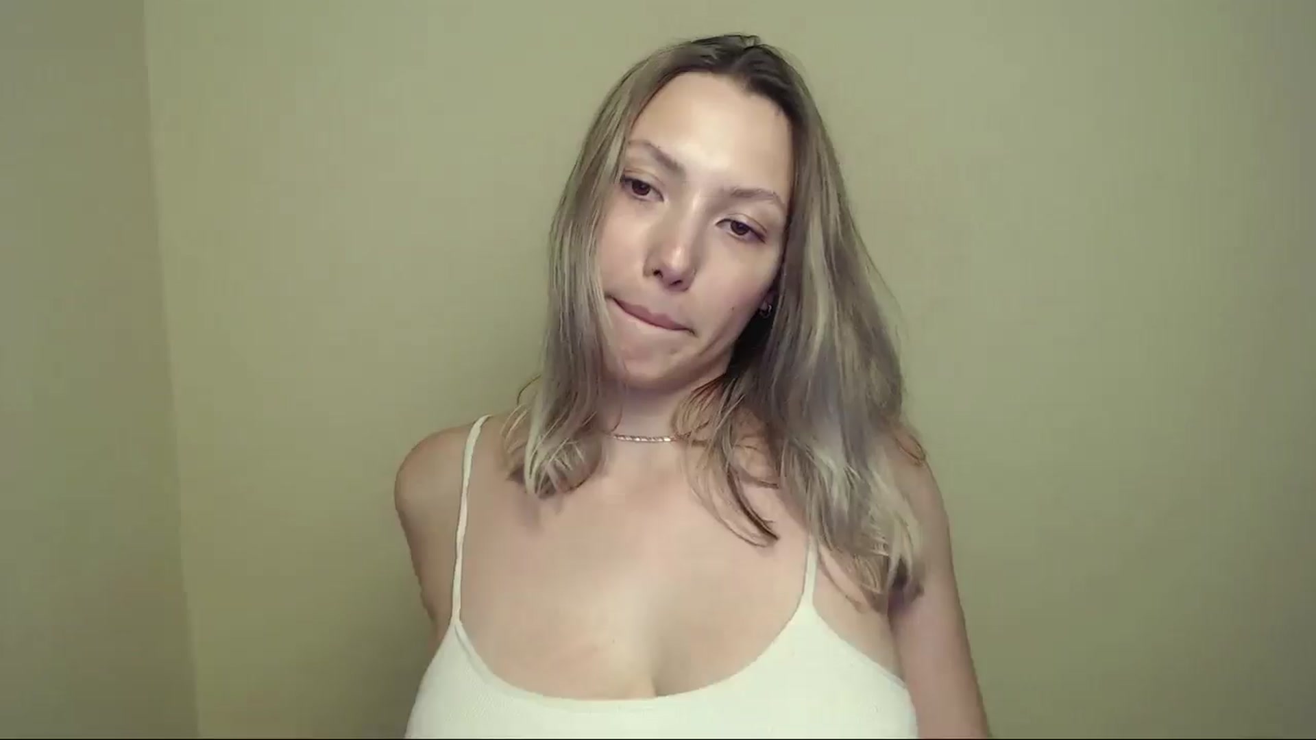 Gallery image thumbnail from LexiLuna_'s myfreecams stream on, 07/14/2025, 21:54 image 14 of 20
