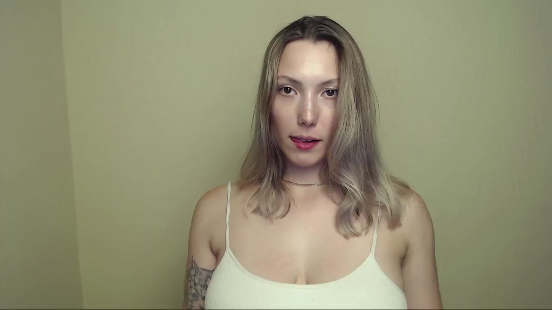 Gallery image thumbnail from LexiLuna_'s myfreecams stream on, 07/14/2025, 21:54 image 16 of 20